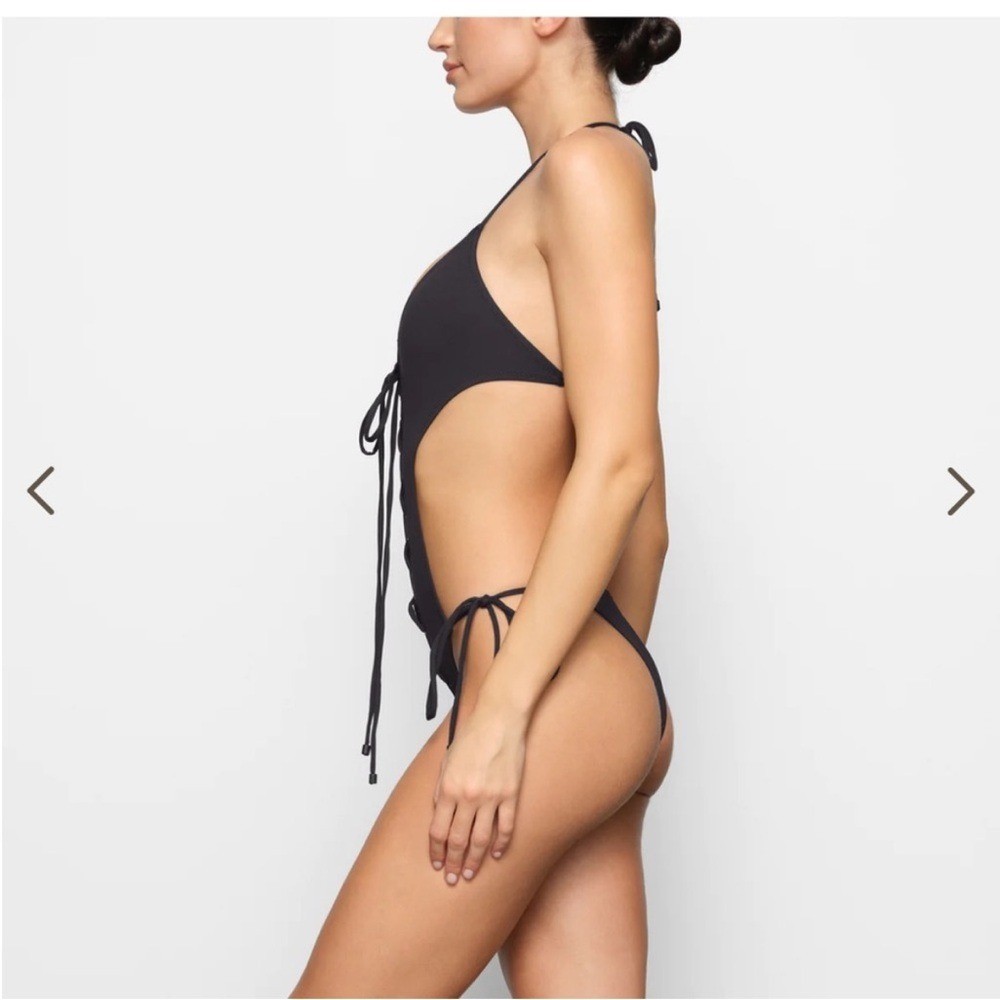 Skims lace up halter monokini onyx one piece swimsuit Large