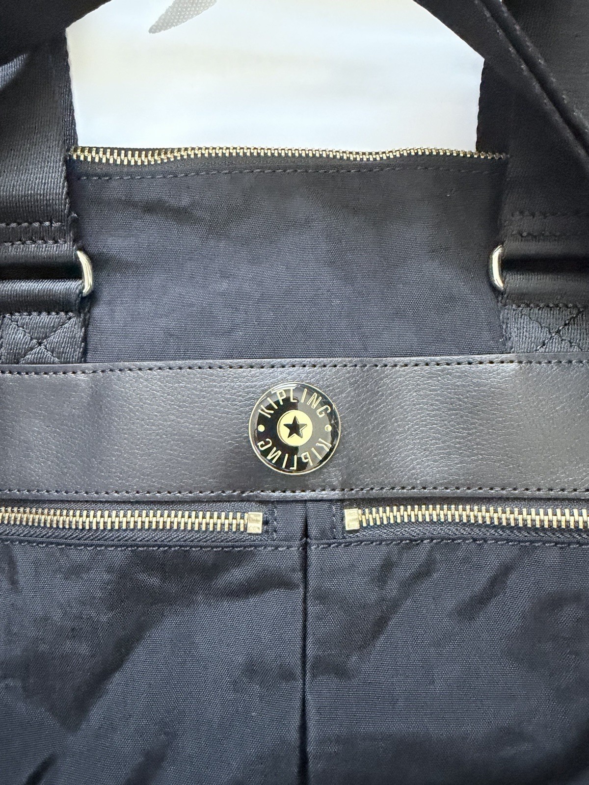Kipling Luxury Collection Black Color Valeria WK Model