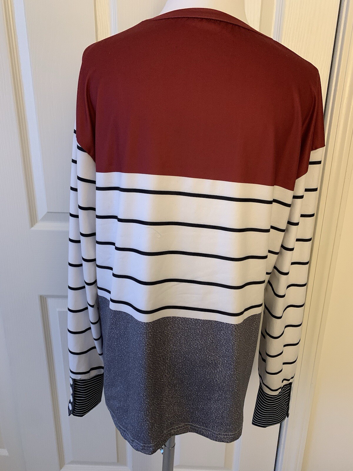 PRETTY STRIPED POLYESTER SPANDEX BLEND LONG SLEEVE TOP – SIZE L