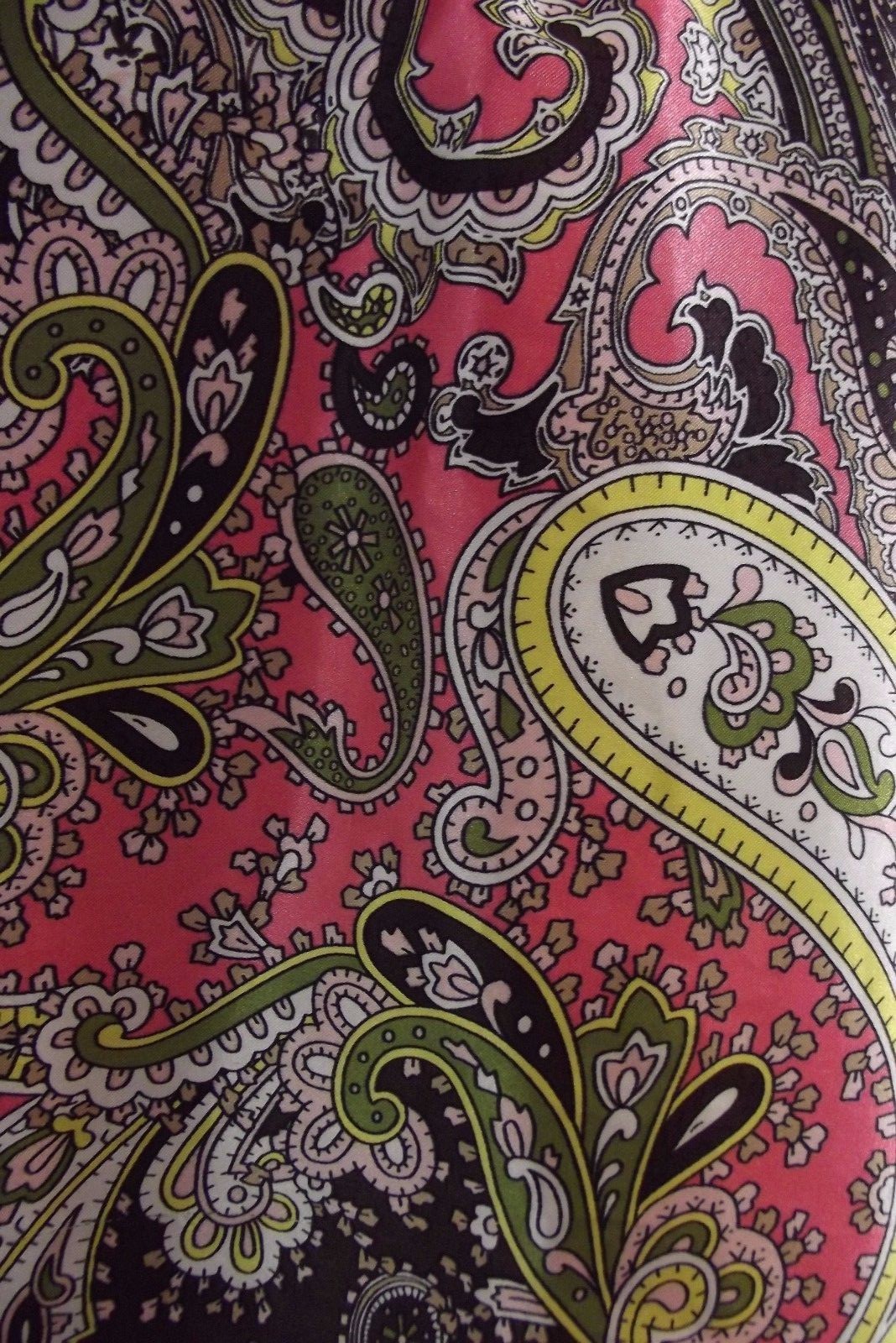 B WEAR Sleeveless BLOUSE – Size Small – Multi-Colored Paisley Print Silky Shirt