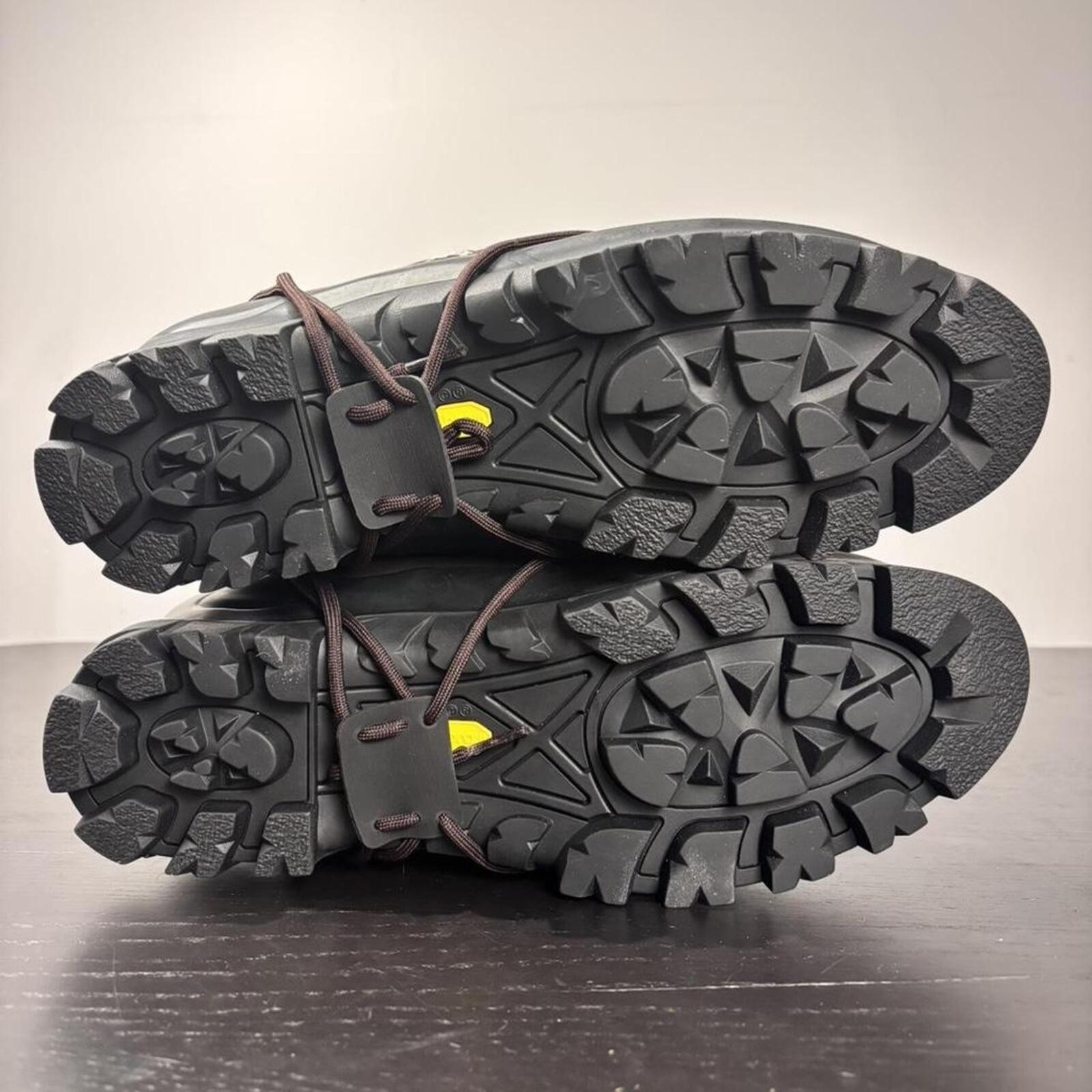 Heliot Emil Hiking Boots Size 42 / US 9