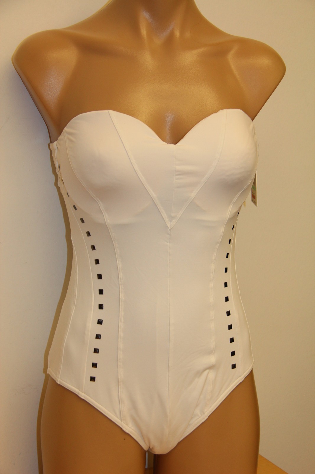 New Calvin Klein Swimsuit 1 piece White Underwire Sttrapless