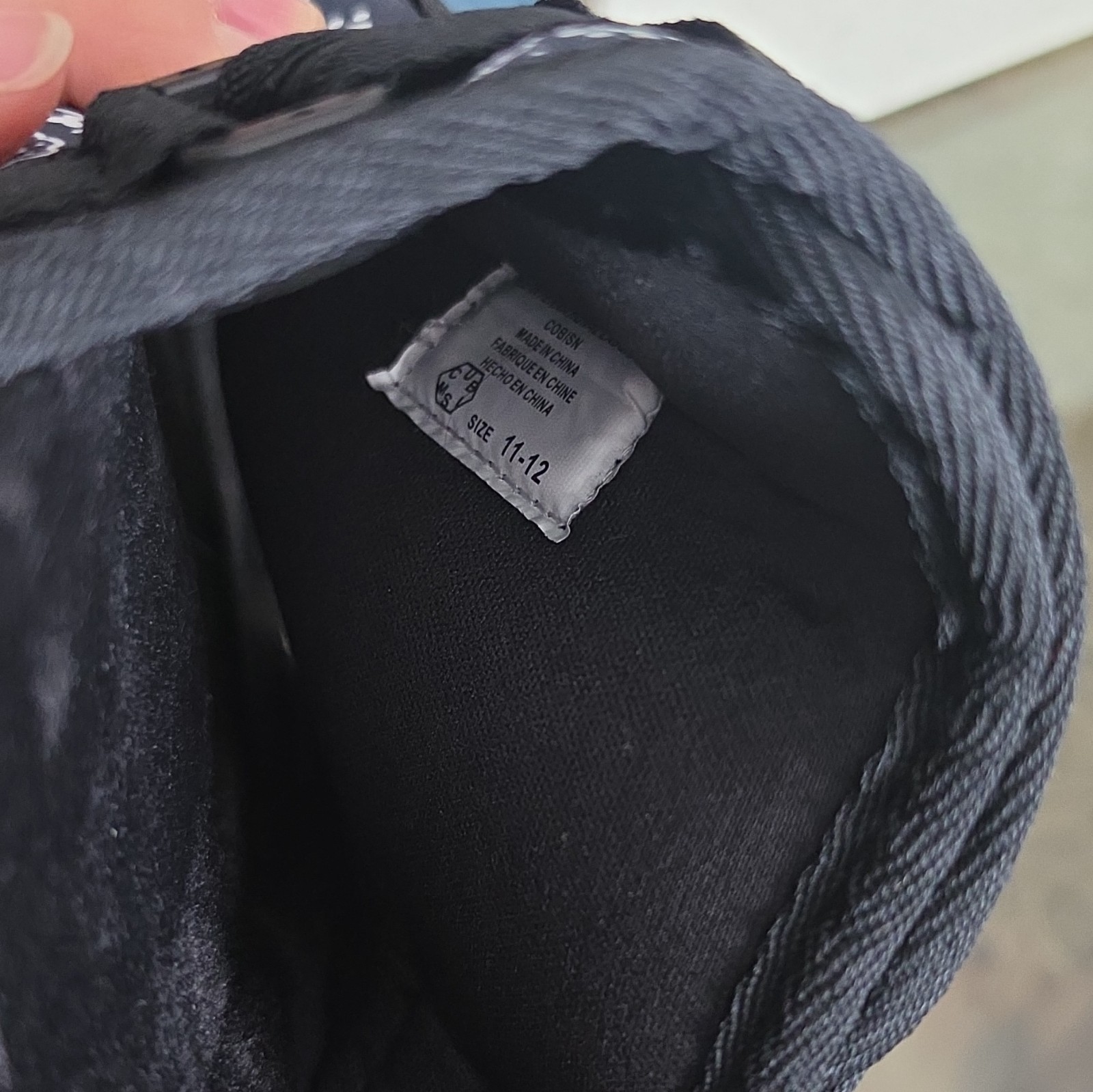 Draco Black Bandana With Buckle Slides New Never Worn Size 11/12 With Velvet Bag