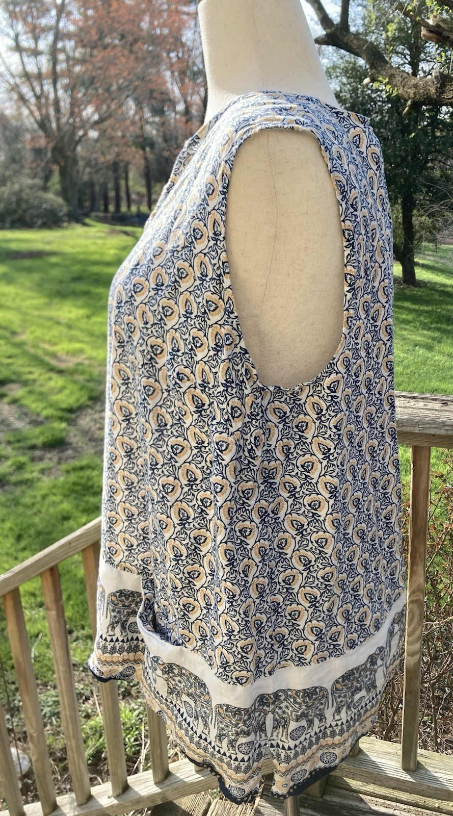 J. Jill Love Linen Elephant Print Sleeveless V-Neck Tunic Top XL PETITE