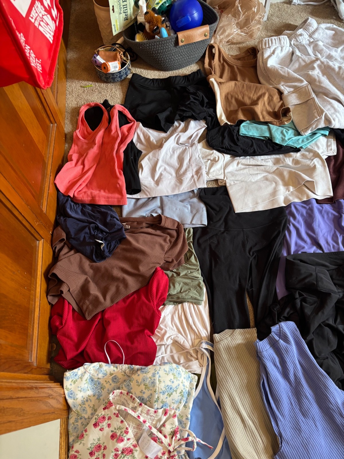 Huge Lululemon,aerie, PacSun, Hollister, Niks Victoria’s Secret garage girls 0,