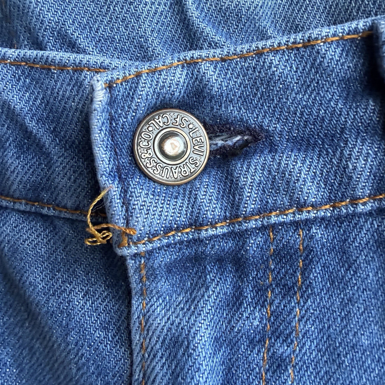 🍒💣 Vintage 80’s Levi’s orange tab regular fit jeans