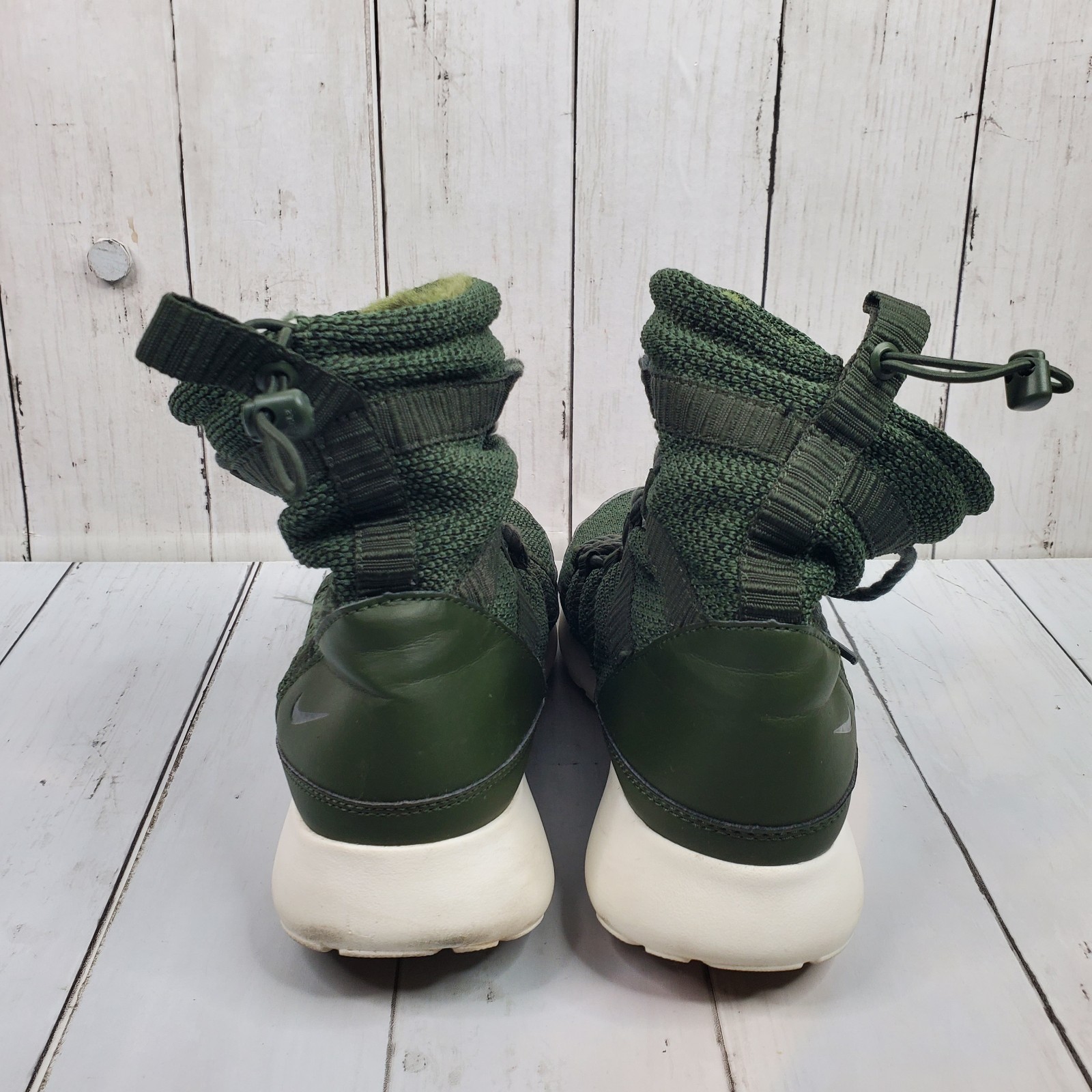 Nike Roshe One Green Sherpa Sneaker Boot Womens Sz 7 Bomber 807424-300 Rare