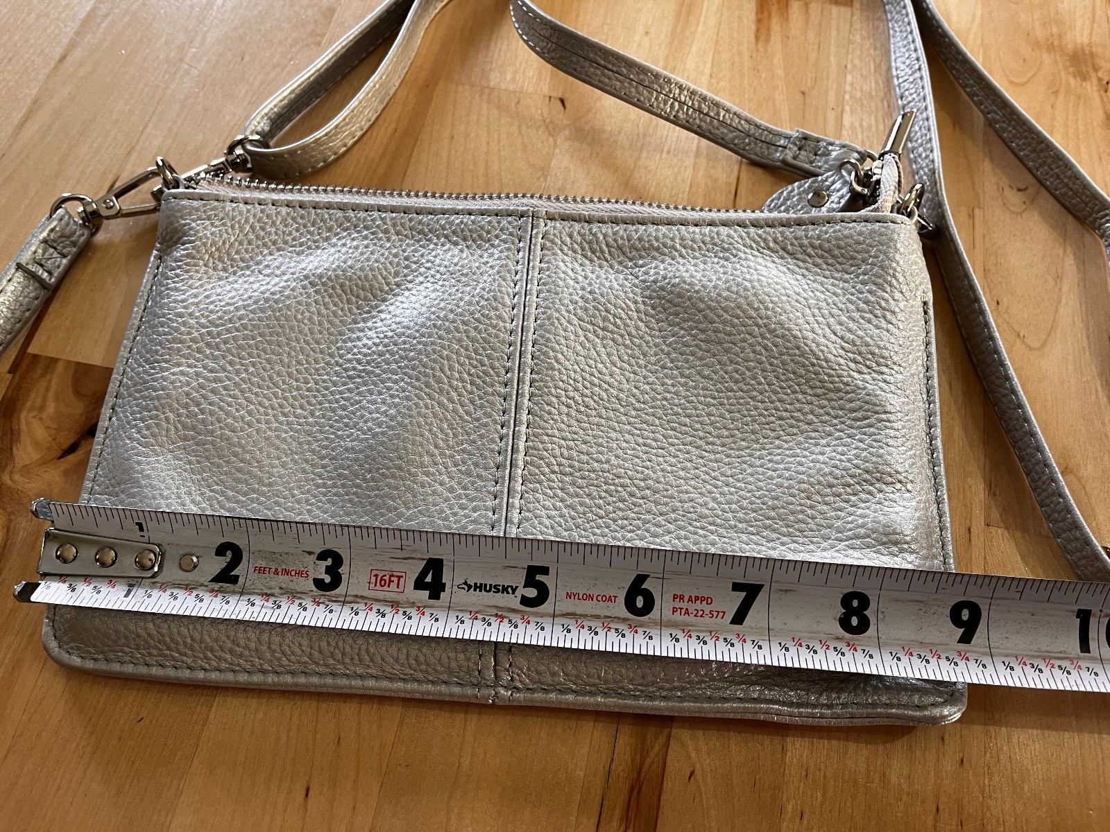 BEFEN Metallic Silver Pebbled Leather Wristlet Crossbody Handbag – 8.75″ x 5.25″