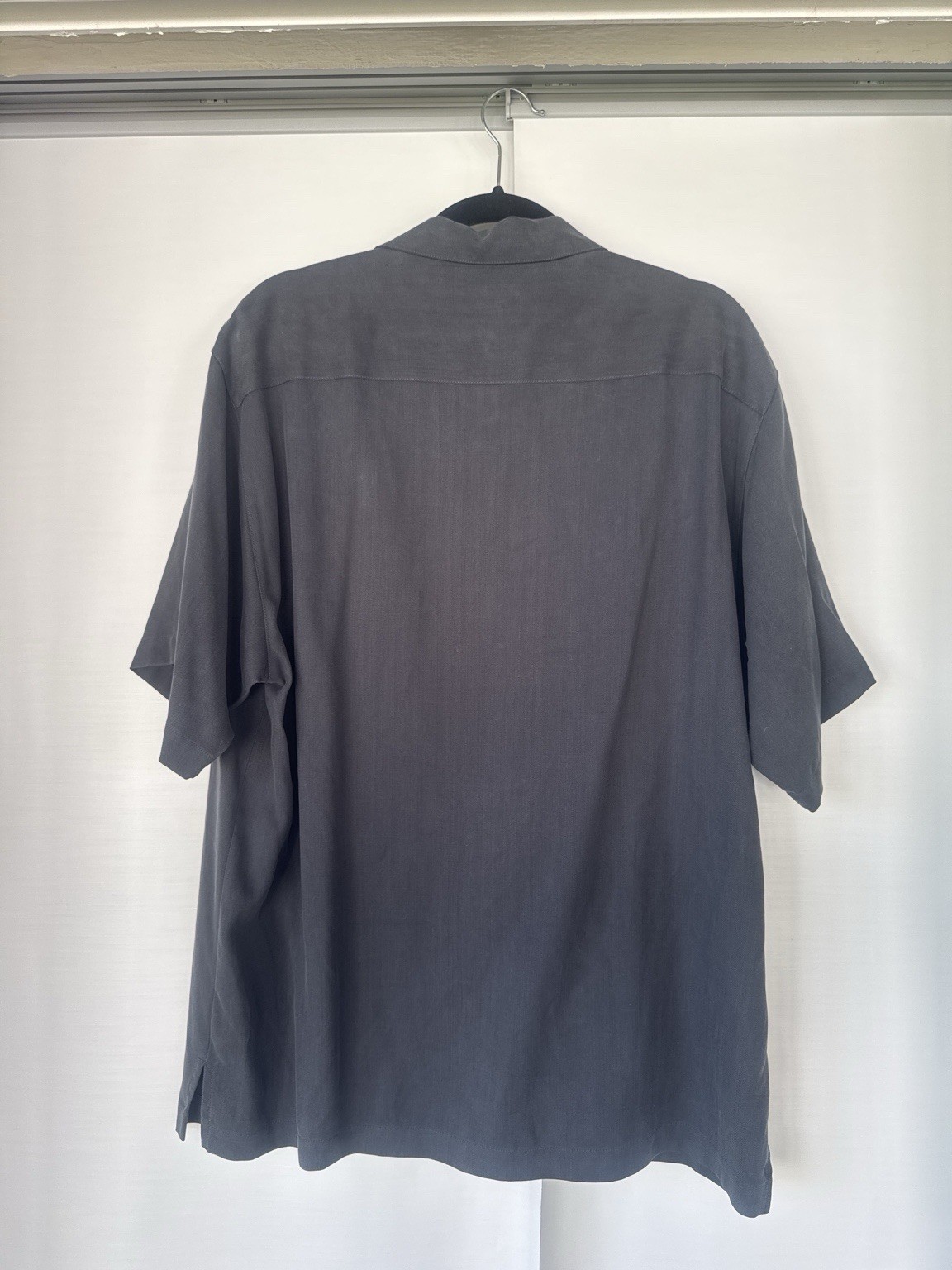 Tommy Bahama 100% Silk Camp Shirt Mens Medium Blue Shadow Creek Embroidered