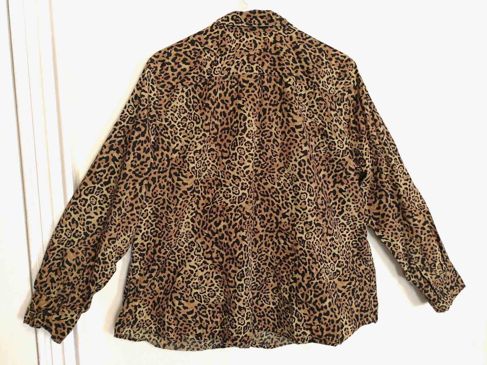 Chaps Classics Womens Blouse 2X Plus Leopard Animal Print Button Up Long Sleeve
