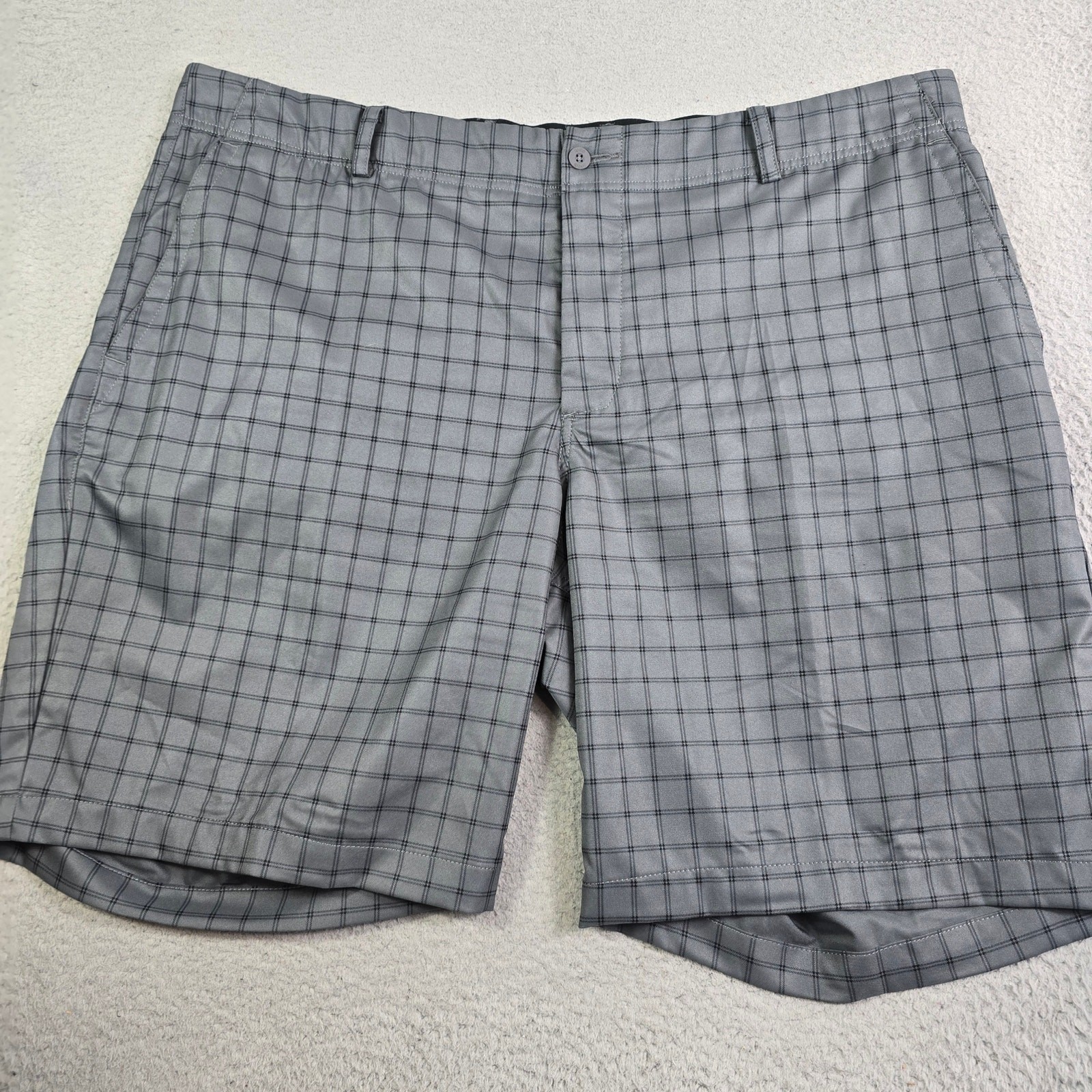 Nike Dri-Fit Golf Shorts Men’s 42 Gray Striped Casual Elastic Waist Comfort