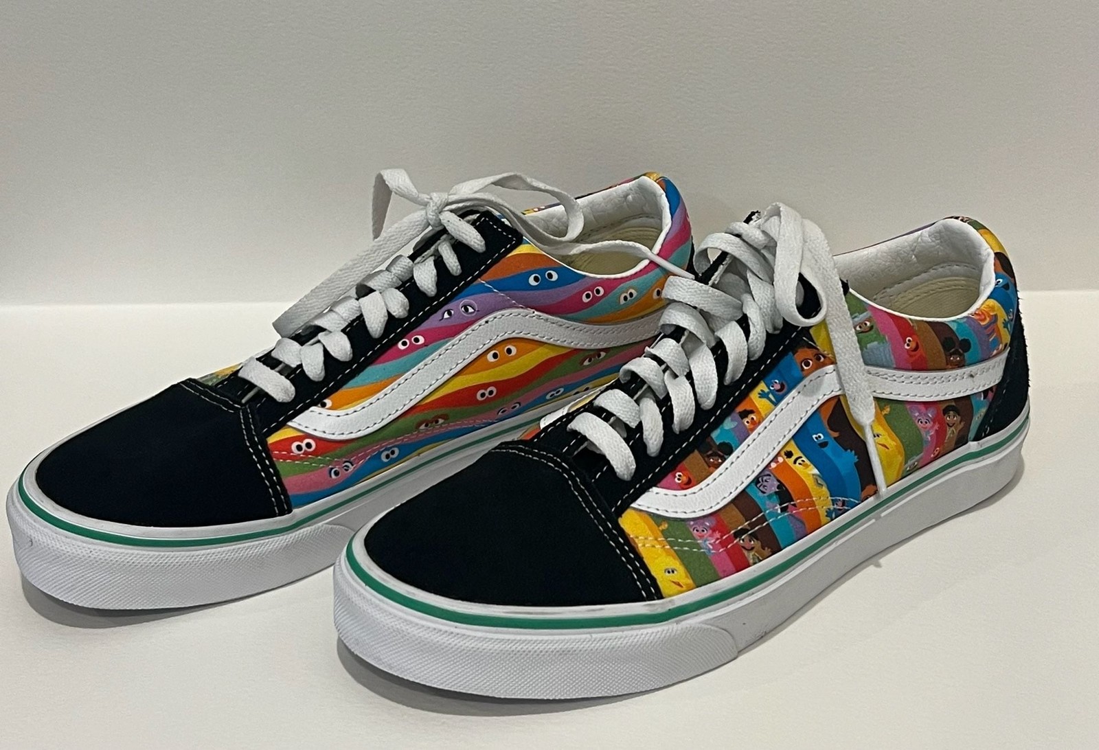 Vans x Sesame Street Old Skool Sneakers Limited Edition US Men 7.0 US Women 8.5
