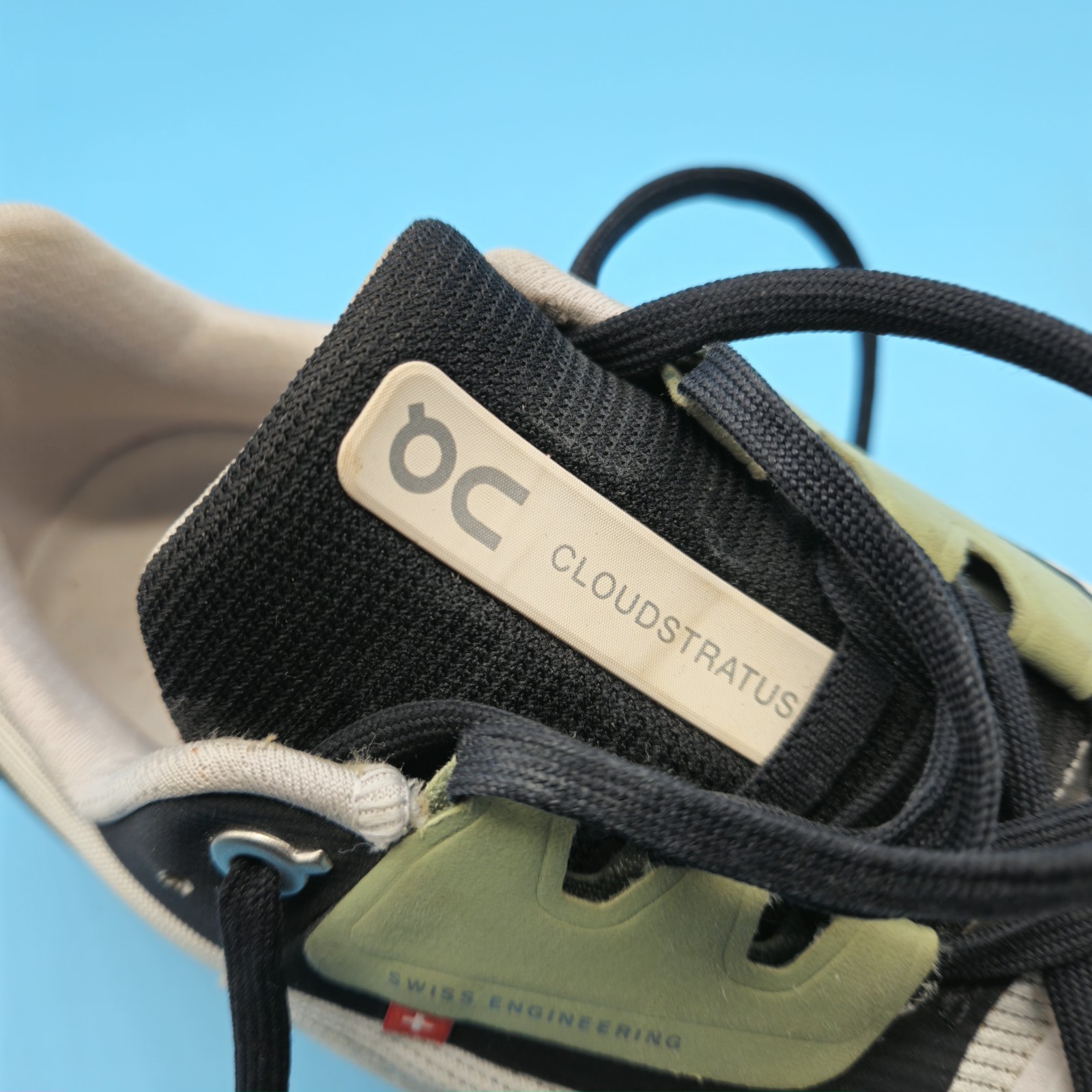 On Cloudstratus Women’s Size 8.5 Shoes ‘White Moss’ (39 98997)