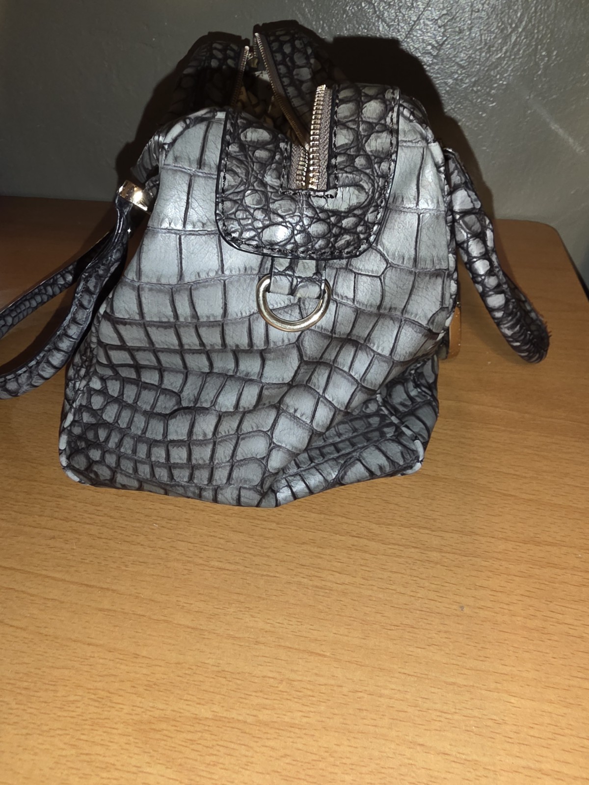 GUESS Gray/Black Croc Embossed Satchel Top Handle Bag With Wallet