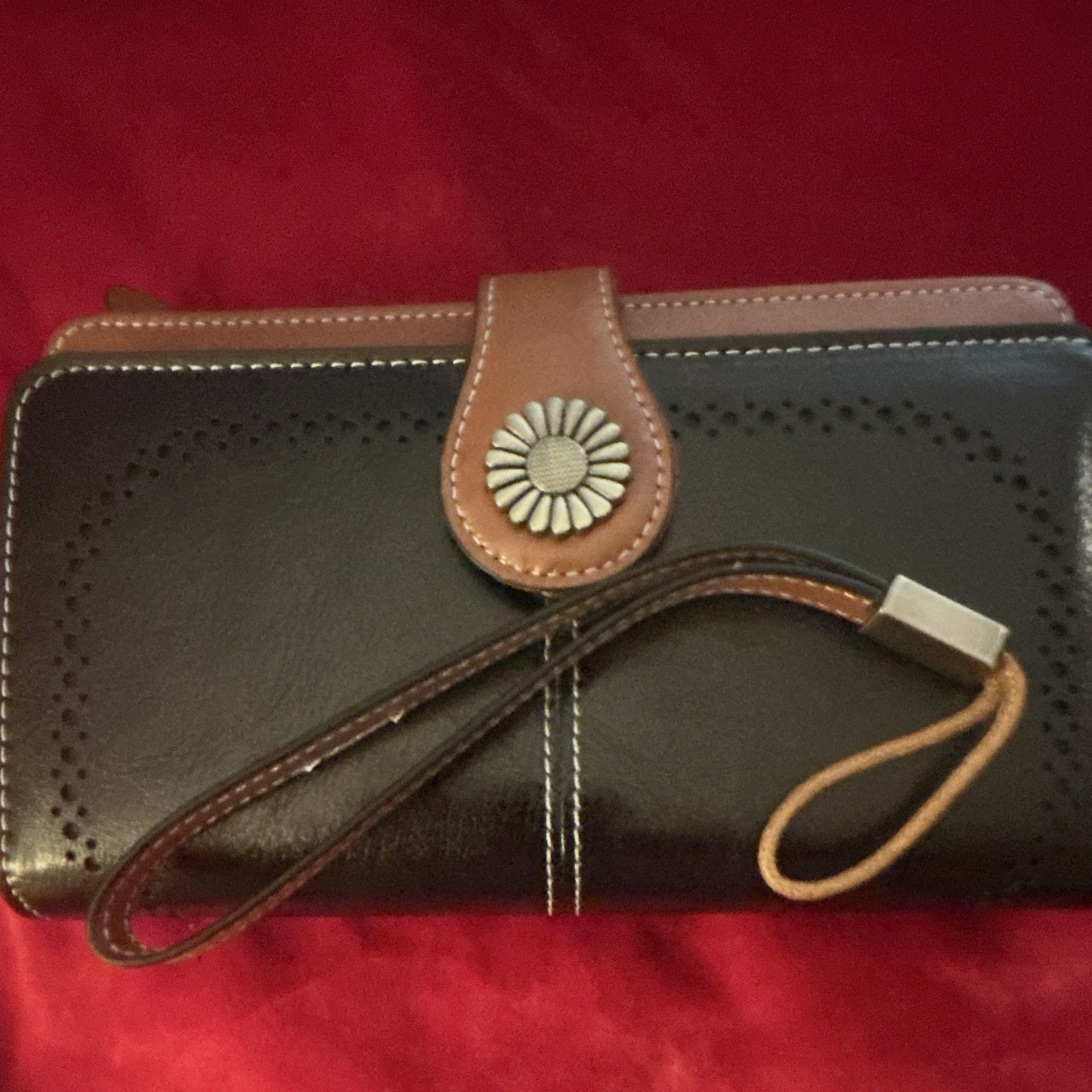 Women’s Brown Wristlet Wallet Zip-Around, Folding Credit Card Slots, Strap