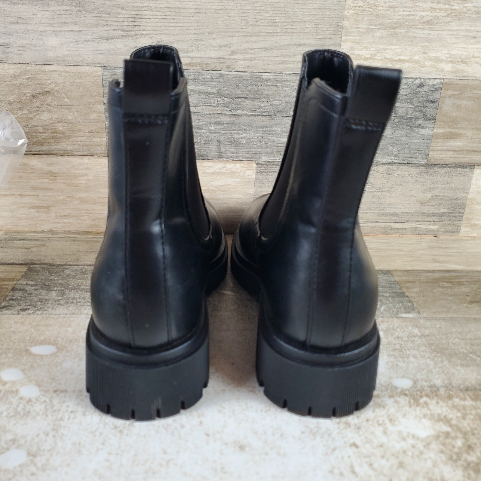 Old Navy Womens Chelsea Boots Sz 9 Black Leather Elastic Gore Slip On Mid Top