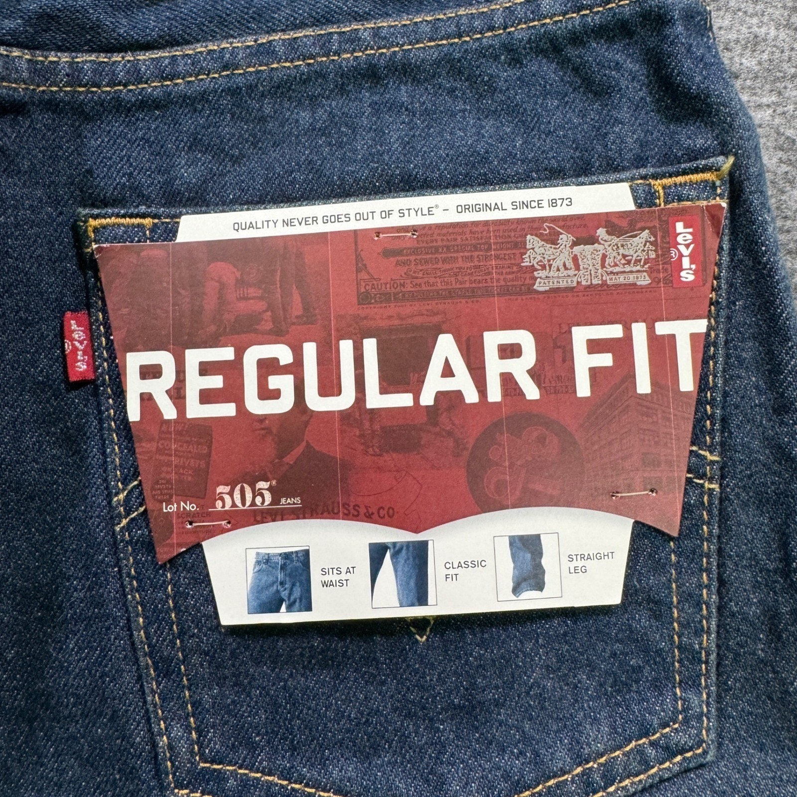 NWT Vintage Deadstock Y2K Levi’s 505 Regular Fit Jeans Mens 29×32 Dark Wash