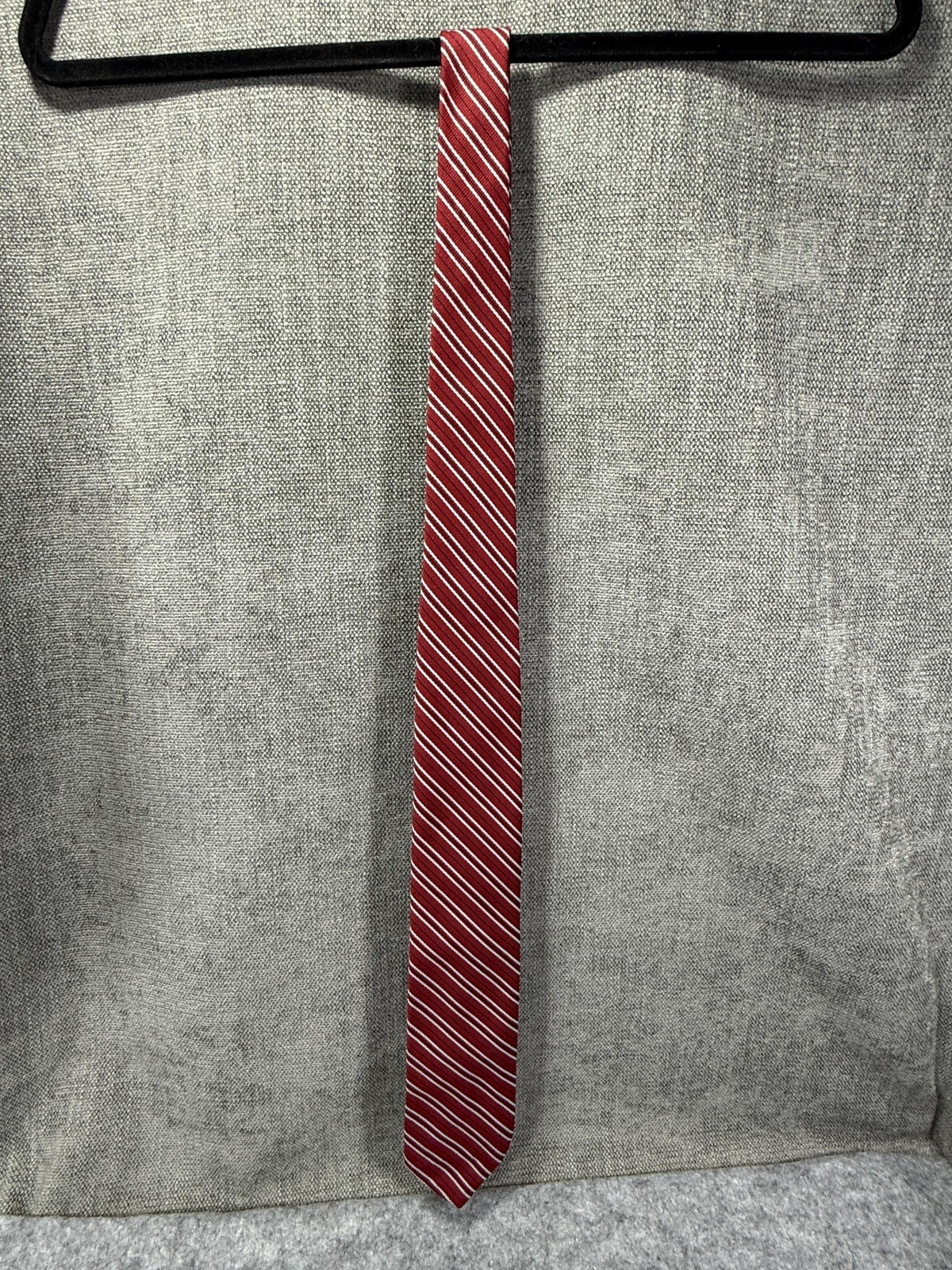 Trevira Tie Mens One Size Red Diagonal Stripe Polyester Dress Neckwear 52 in