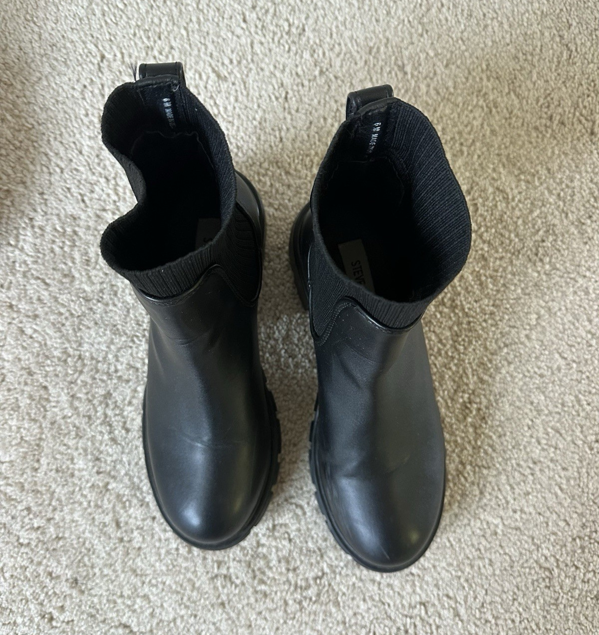 Steve Madden HUTCHH20 Black Leather Ankle Bootie Lug Sole US 6