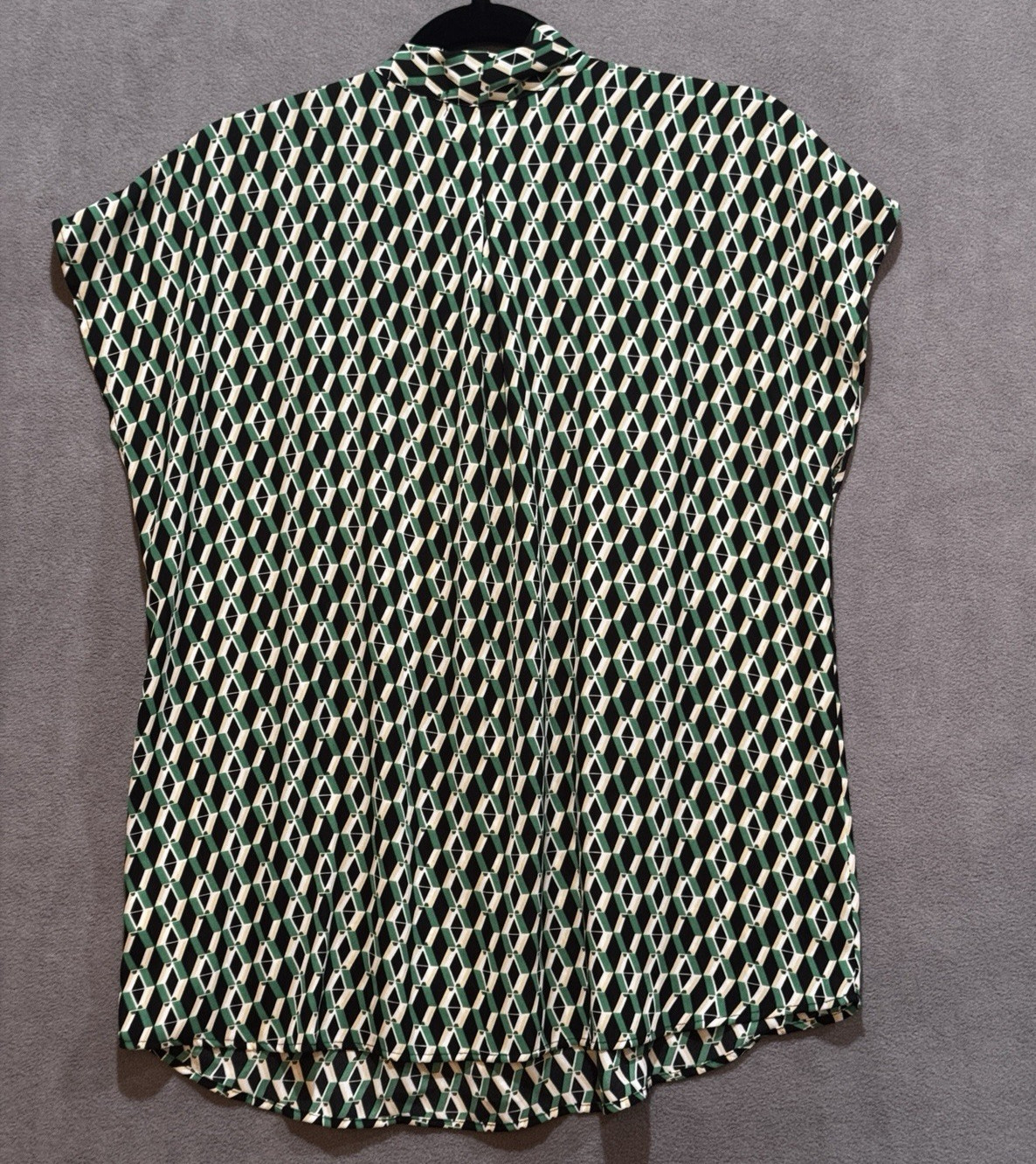 Pleione Women’s Geometric Print V Neck Tie Tunic Top Shirt Blouse Large Career