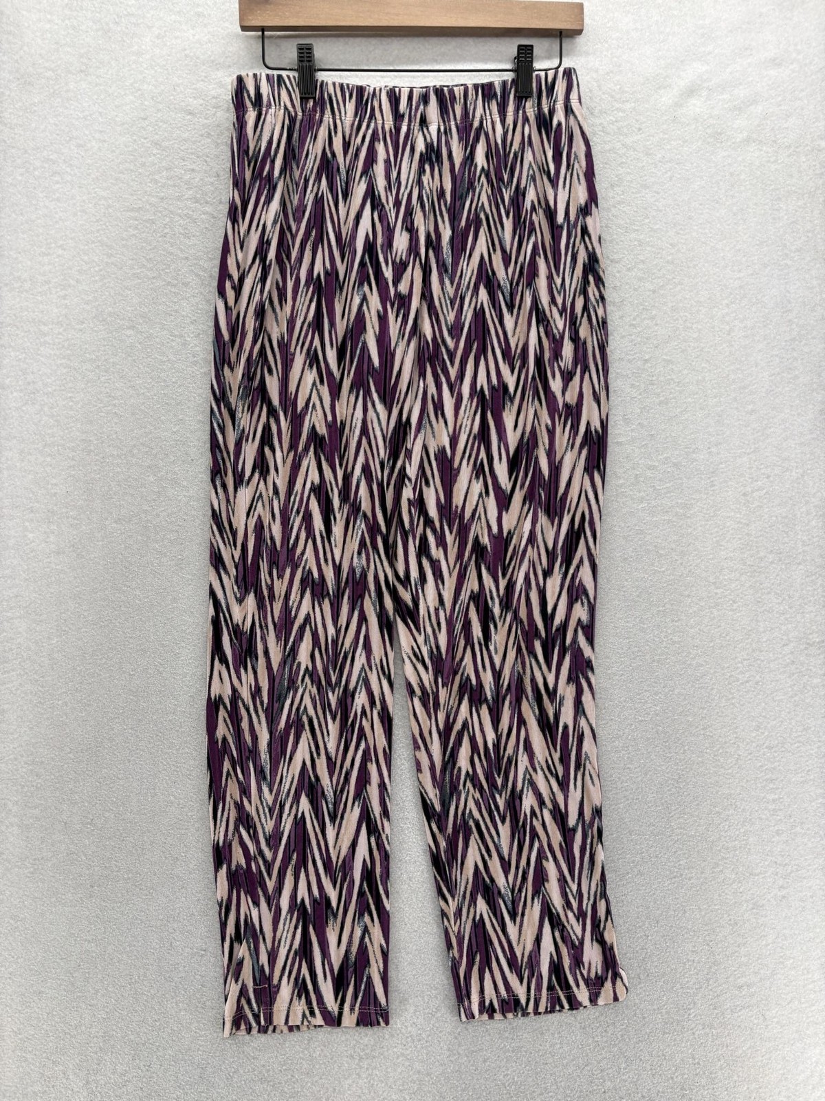 Chico’s Travelers Pants Womens 1 Purple Geometric Pull On Stretch Slinky Knit
