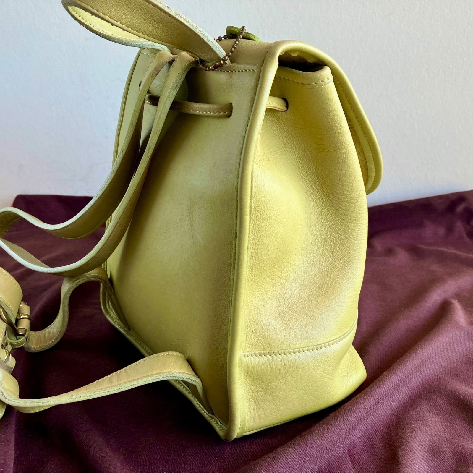 COACH Vintage Daypack Drawstring Turnlock Backpack Lime Green Leather USA Auth
