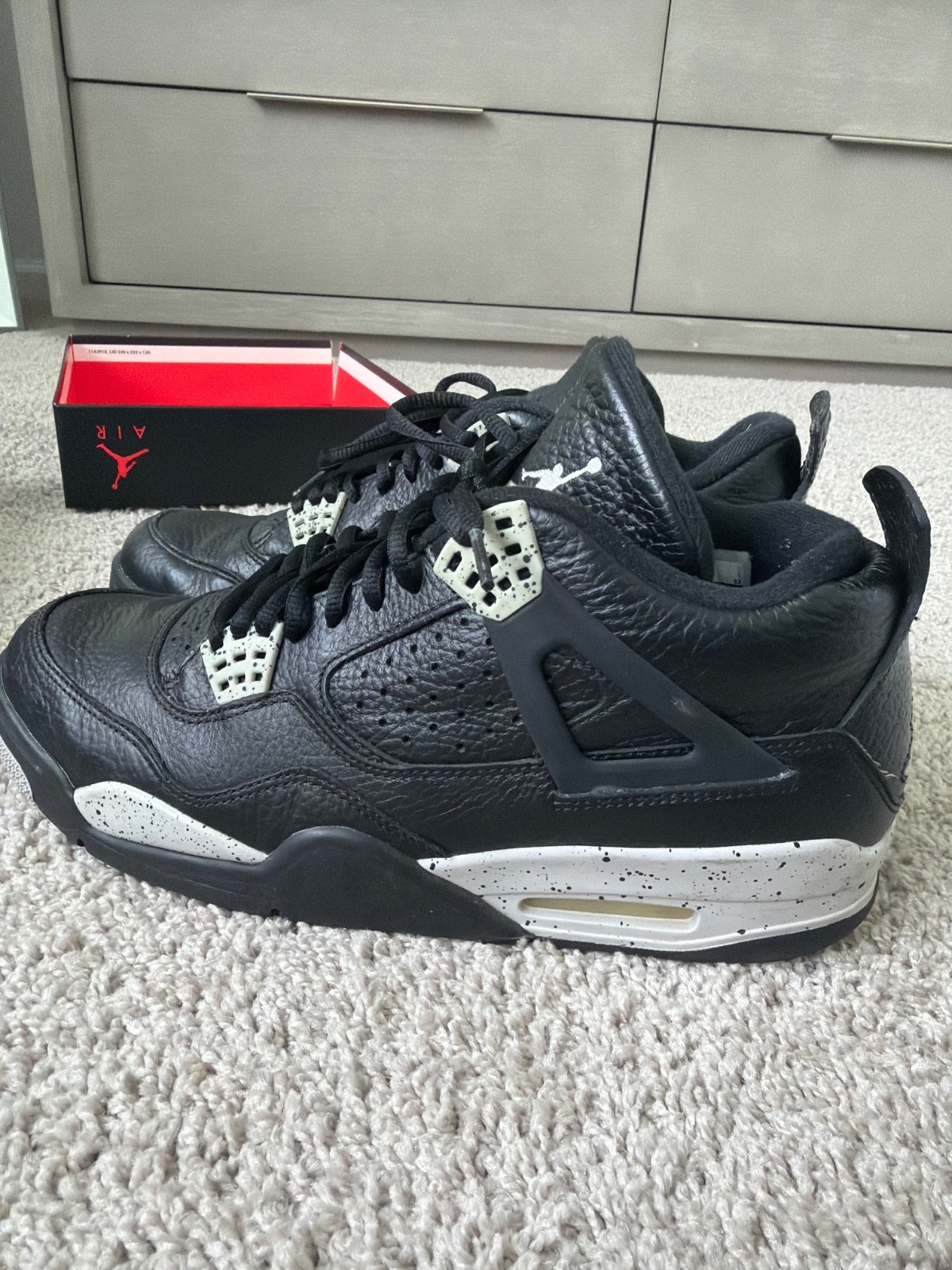 Size 10.5 – Jordan 4 Retro LS oreo 2015