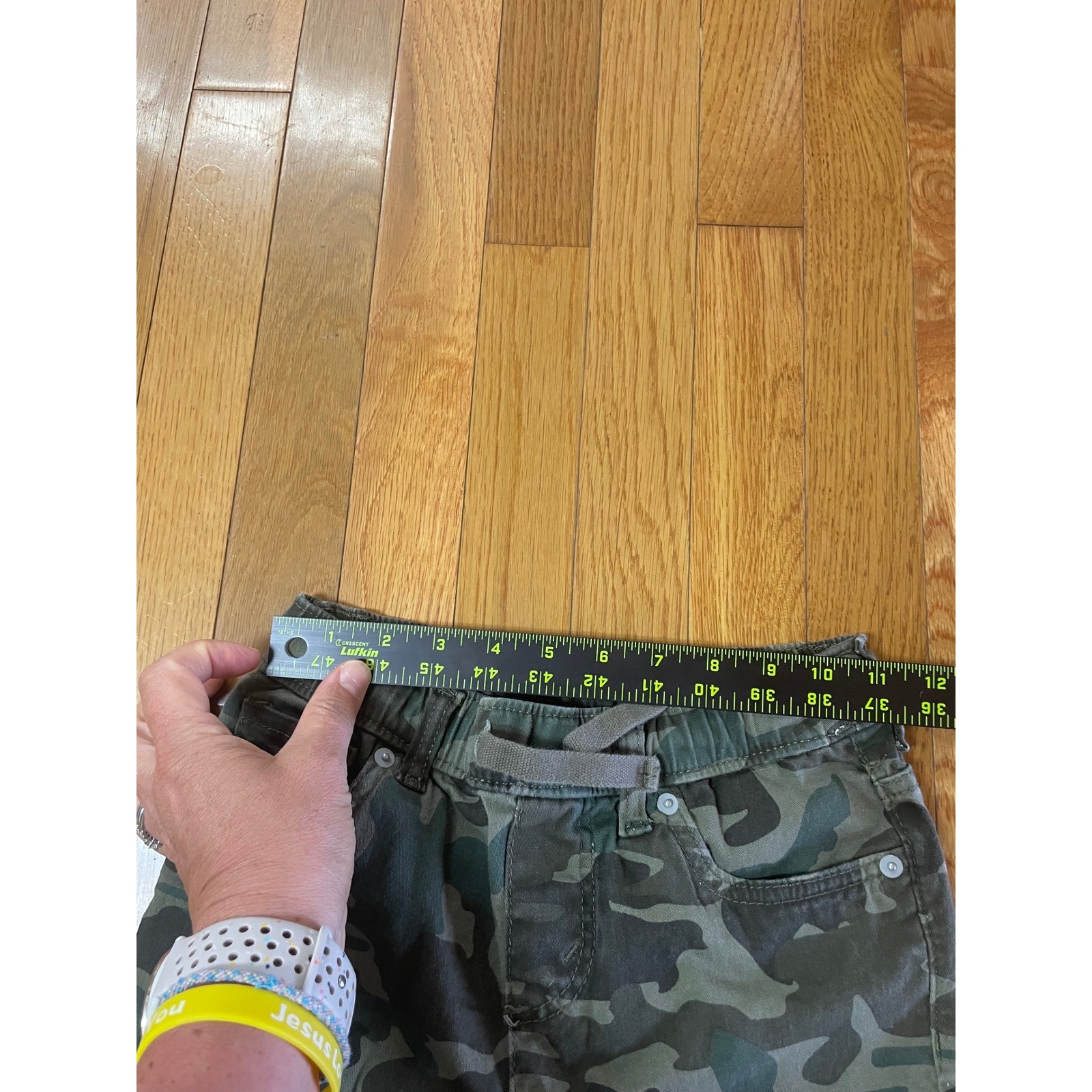 Levis Kids Camo Jogger Pants Green Camouflage Elastic Waist Size 8 Reg W24 L25