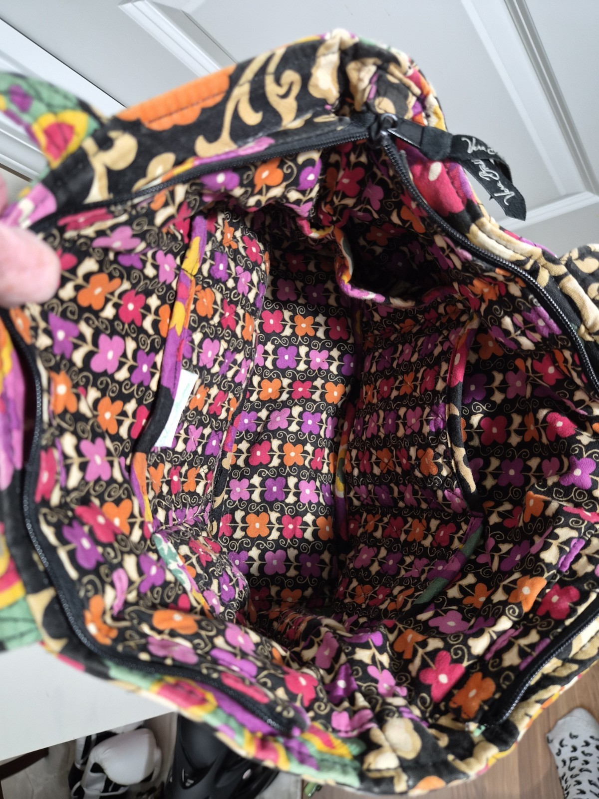 Vera Bradley Suzani Print Zip Tote Bag, Lined, Inner Pockets. Barely Used