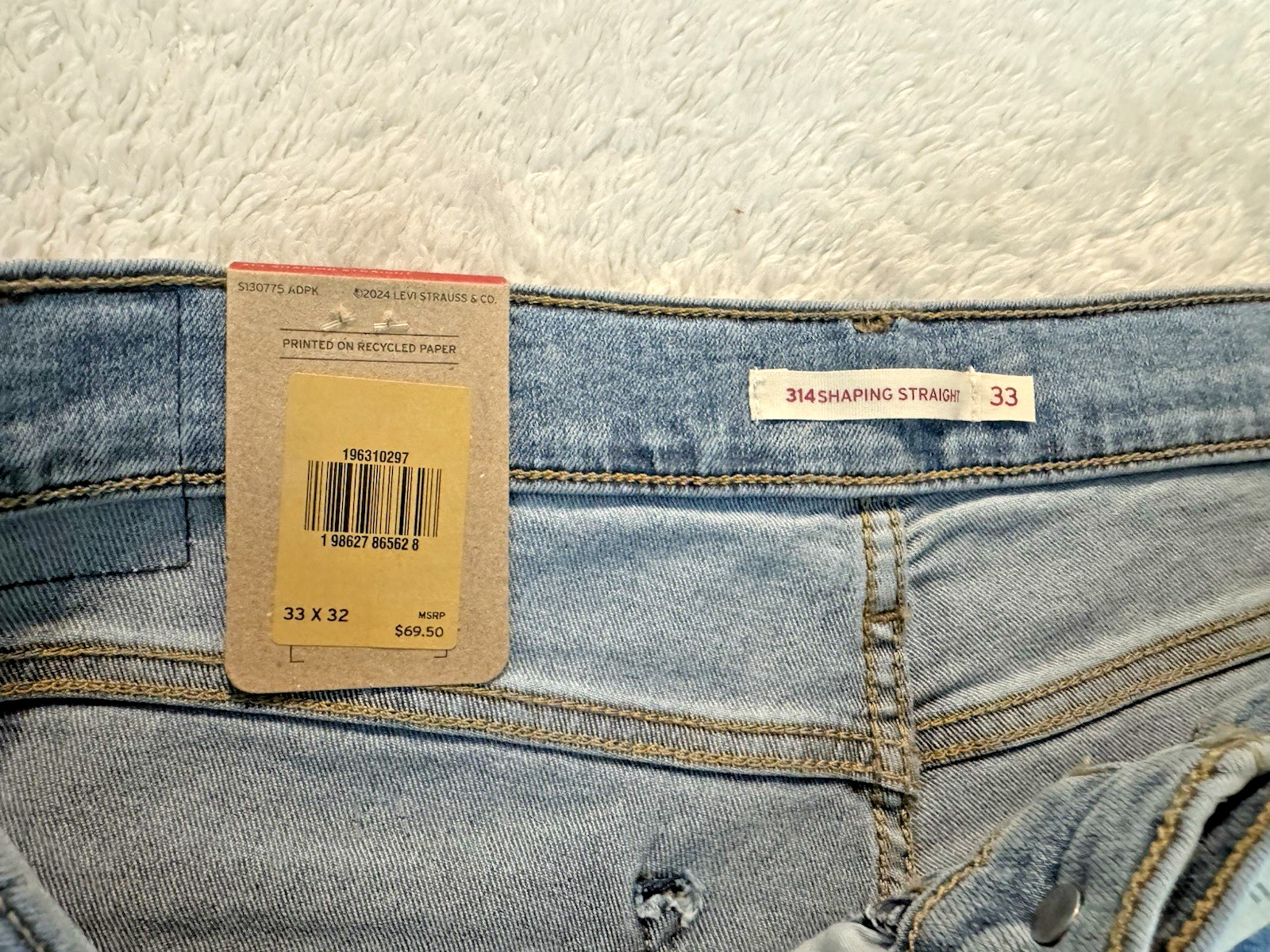 Levi’s 314 Jeans Womens Shaping Straight 33×32 NWT Light Blue