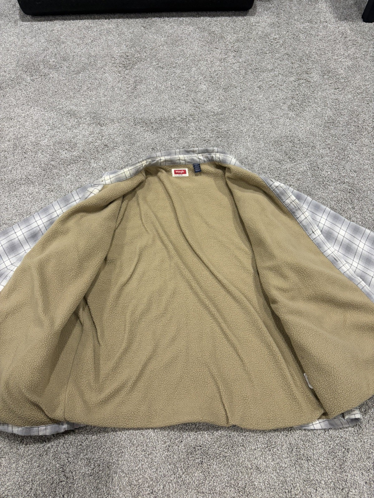 Wrangler Mens Flannel Shacket XXL Gray Plaid Sherpa Fleece Lined – Small stain