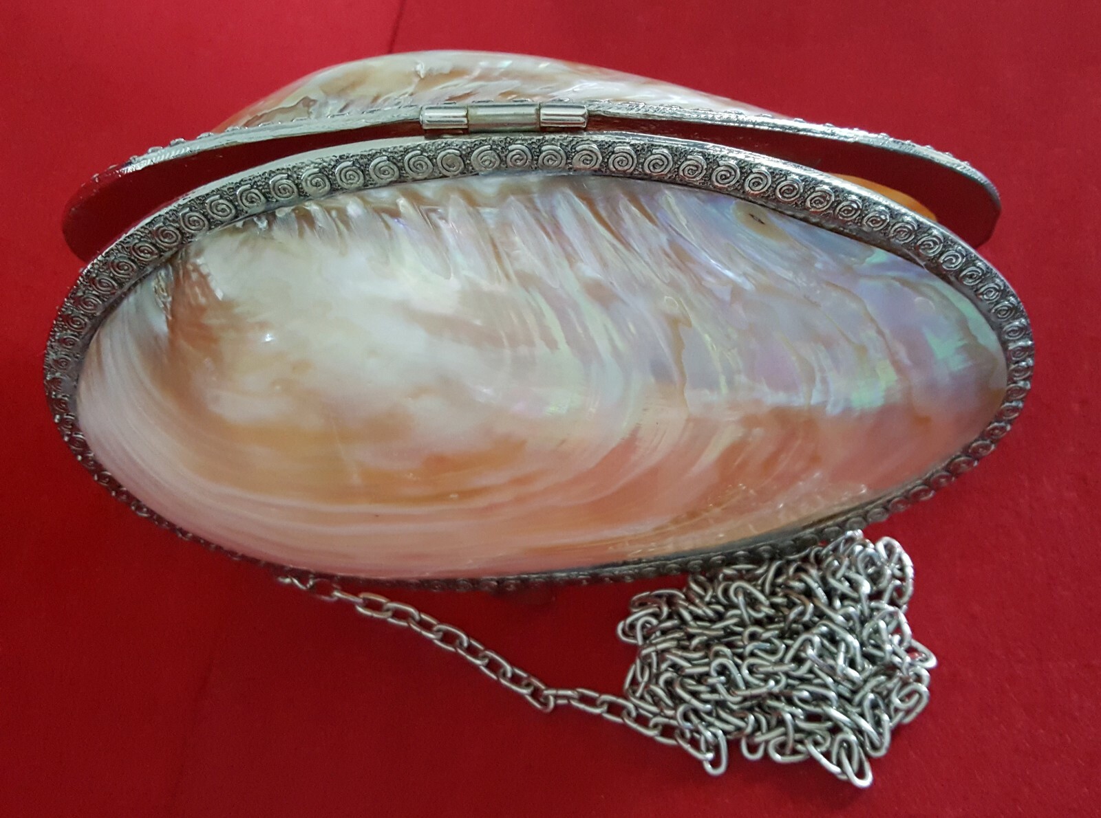 Vtg Mother of Pearl Clutch Bag Shell Pouch Shoulder Chain Hasp White Lady Mom 8″
