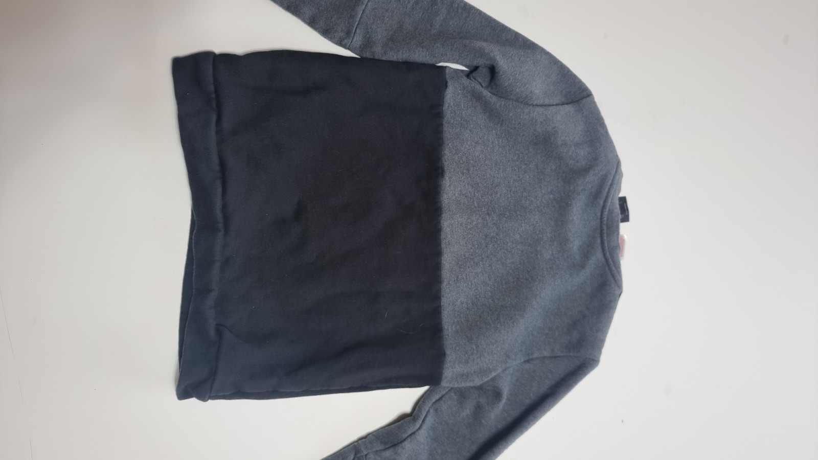 Genuine Adidas Sweatshirt (Crewneck) in Kids Size 152 (11-12 Years)