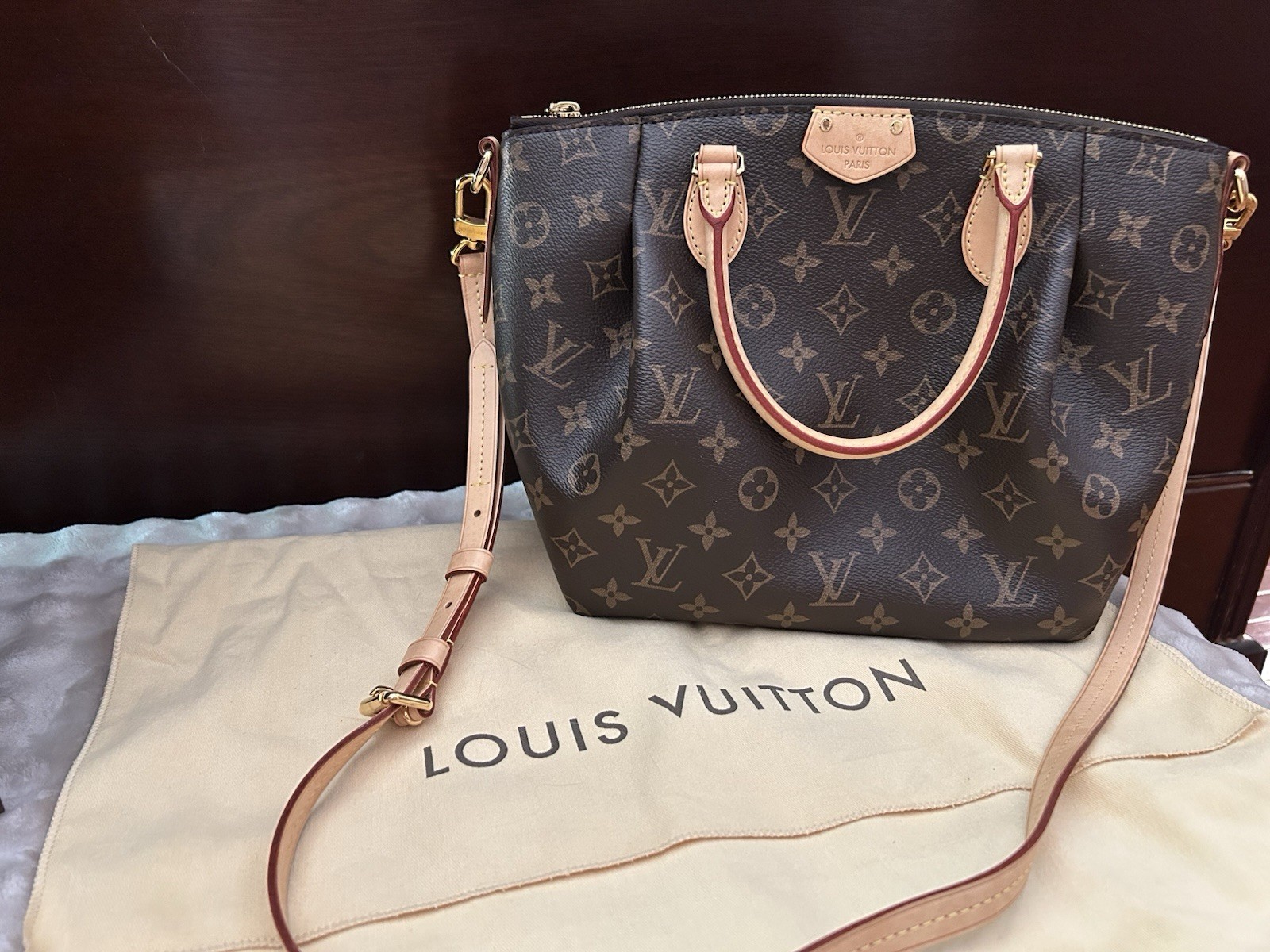 Louis Vuitton M48813 Monogram Turenne PM Satchel Top Handle Zip Crossbody Strap