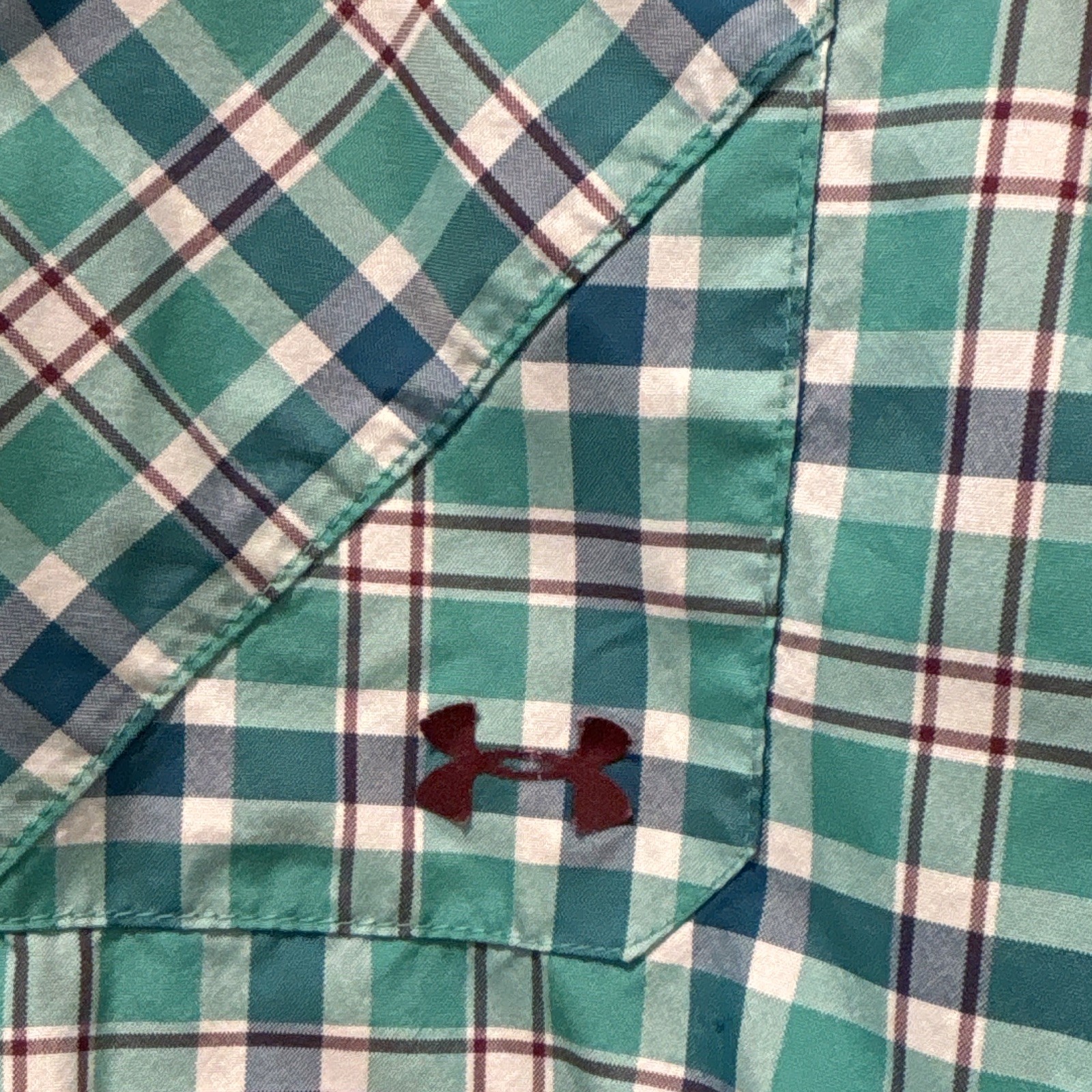 Under Armour HeatGear Mens 2XL Loose Green Blue White Plaid SS Button-Up