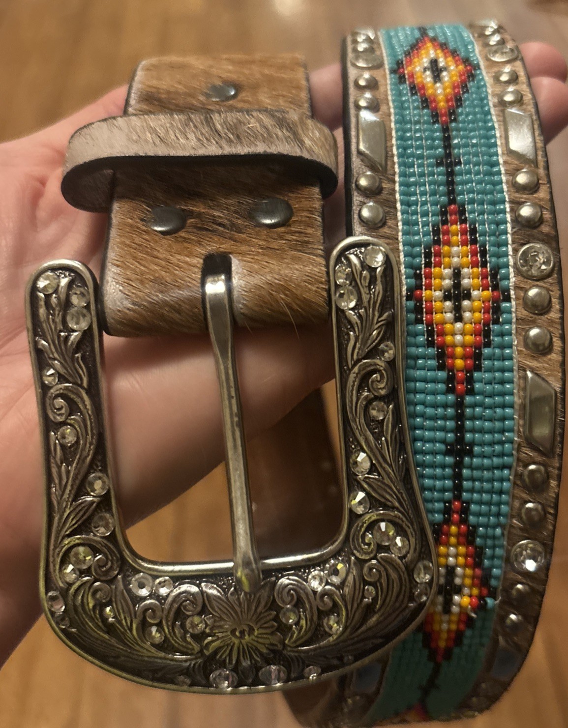 Ariat Southwest Belt With Beadwork, Silver tone And Cowhide Ranch Size S 30-32