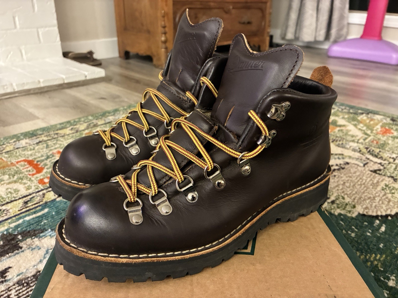 Danner Mountain Light Hiking Boots Mens 9.5 USA Made