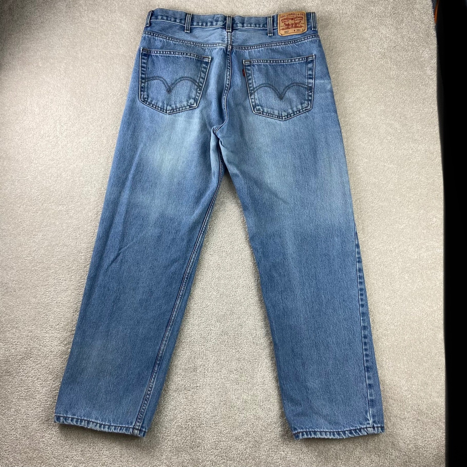 Vtg Y2K Levi’s 550 Relaxed Fit Jeans Mens 38×32 Blue Medium Wash Tapered Denim