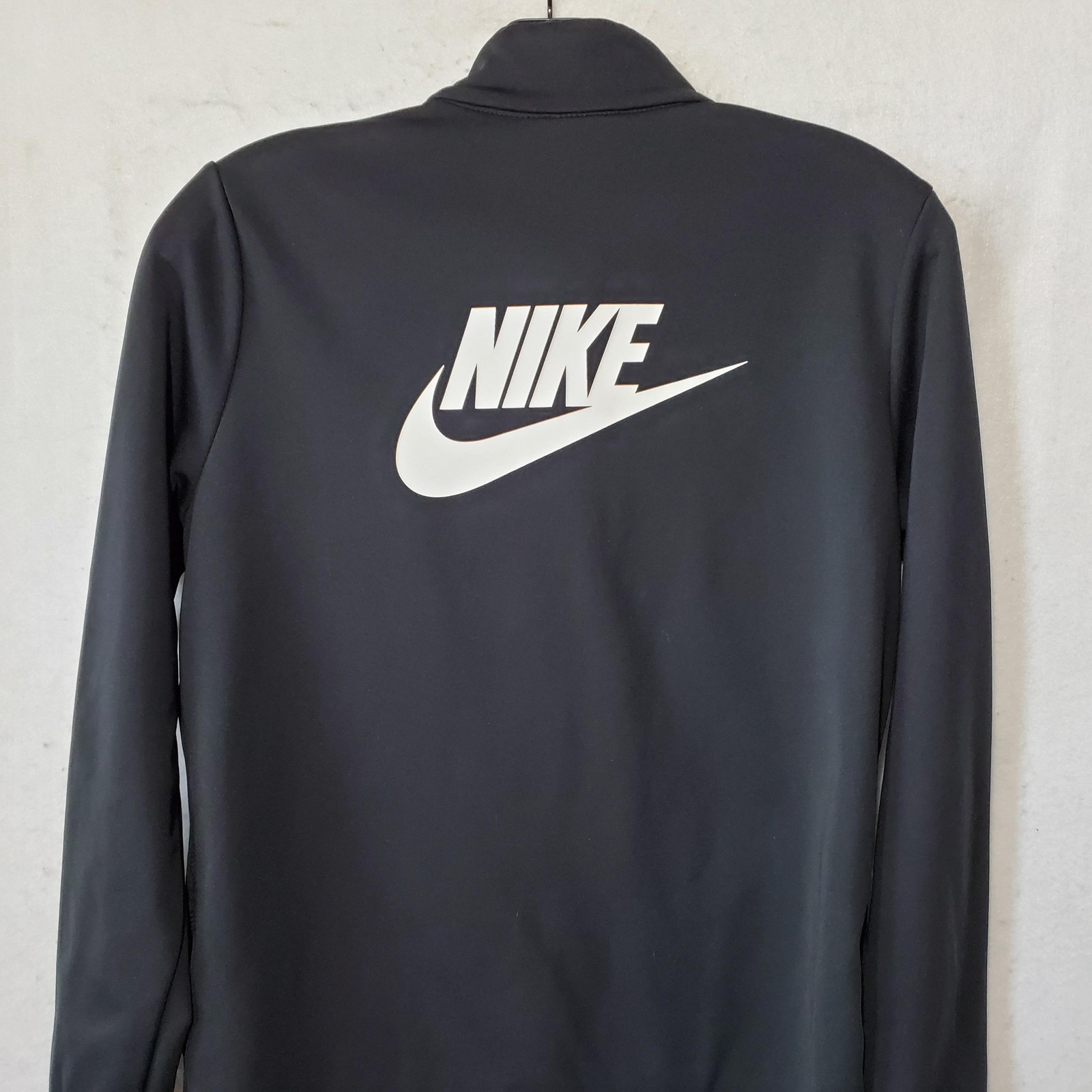 Nike Jacket Youth’s XL Black Full Zip Track Athletic Swoosh Logo Lightweight