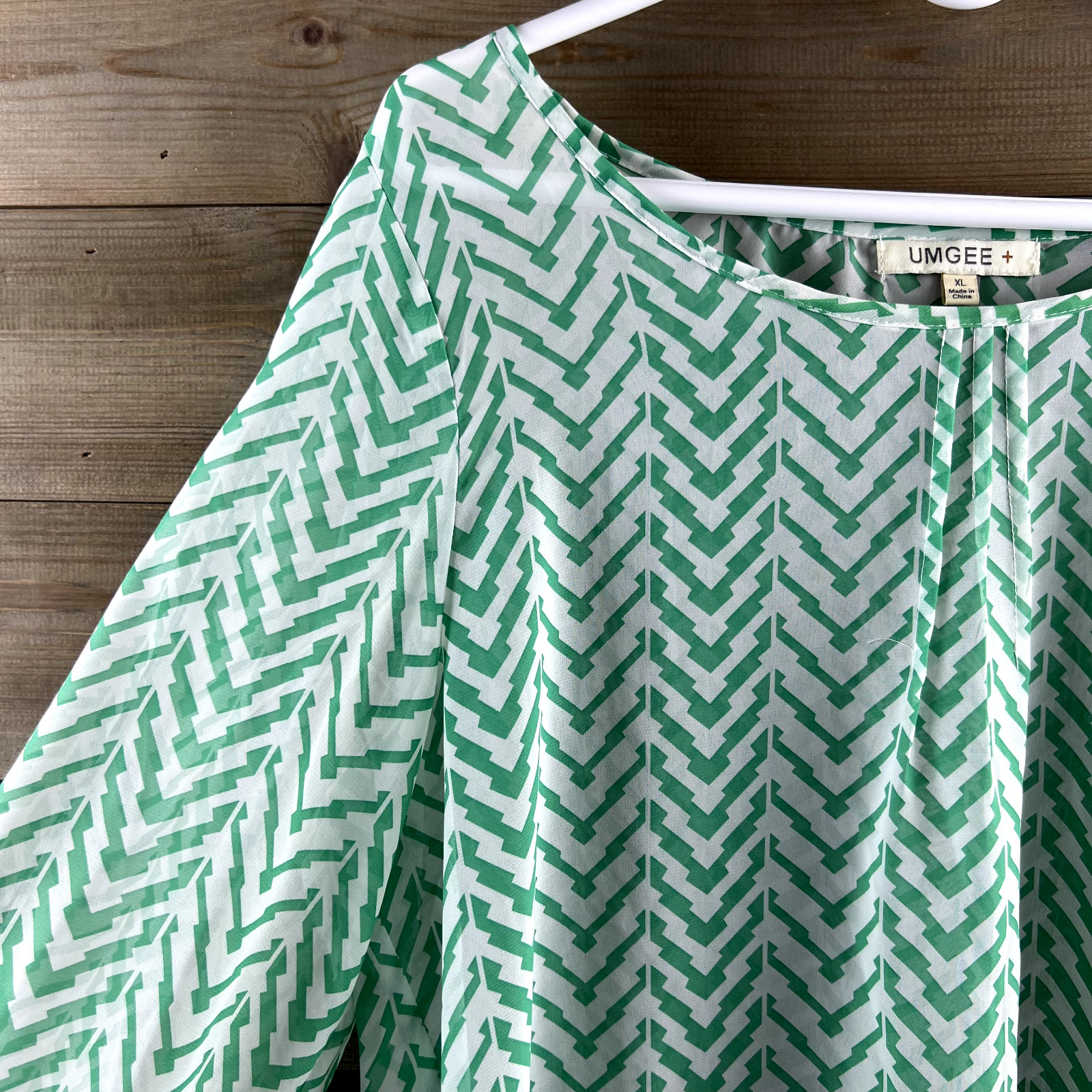 Umgee + Womens Blouse Long Open Slit Sleeves Sheer Chevron Pintuck Boho Size XL