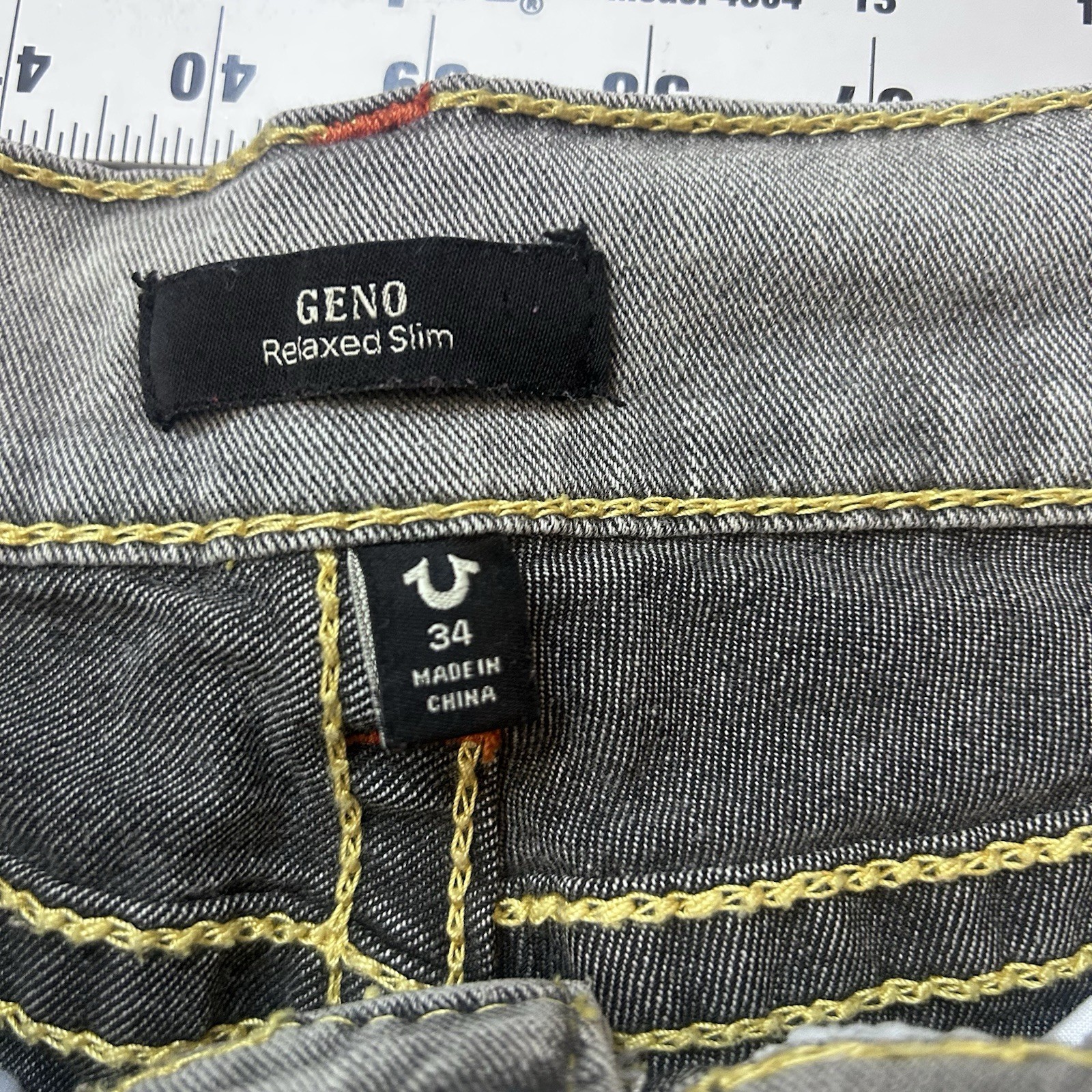 True Religion Geno Slim Mens Jeans Gray Wash Relaxed Denim Red Big T Stitching