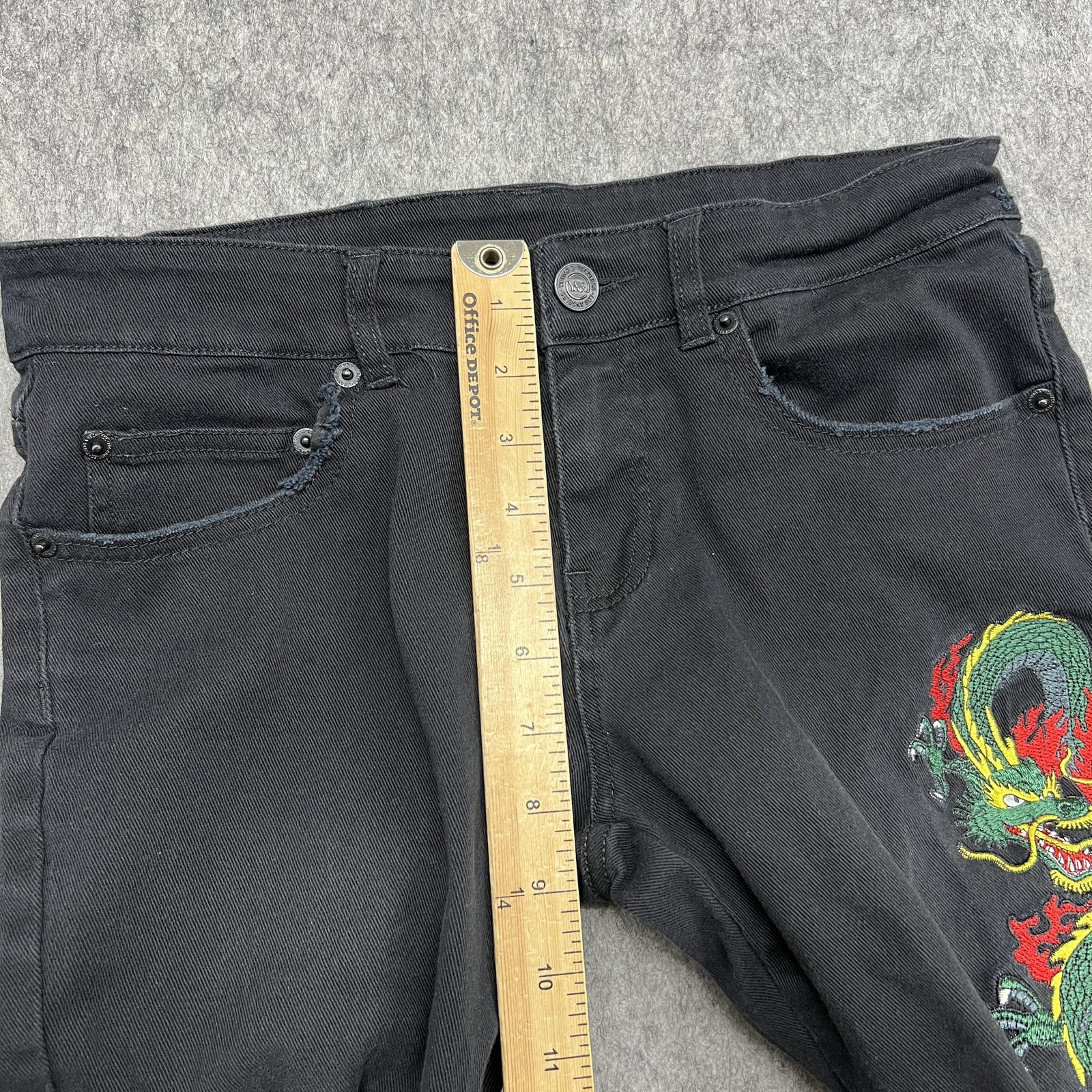 Young & Reckless Jeans Womens 28×29 Black Skinny Dragon Distressed Chase Dreams