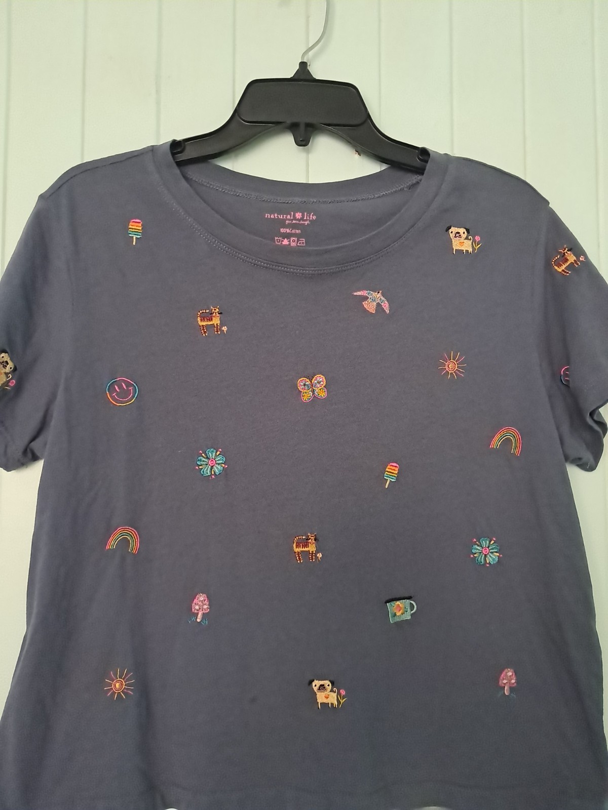 Natural Life Fave Little Things Embroidered Cotton T-Shirt Sz M Gray