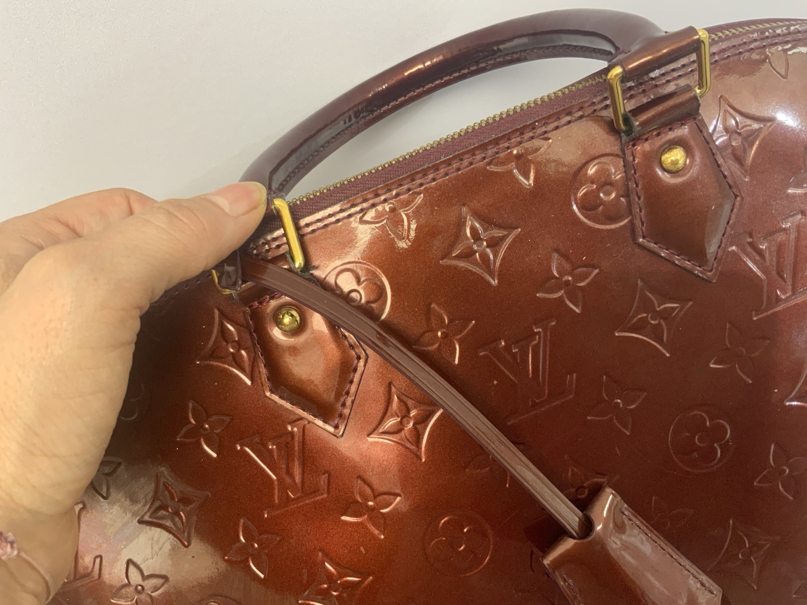 LOUIS VUITTON Alma GM Monogram Vernis Amarante (Burgandy) Bag