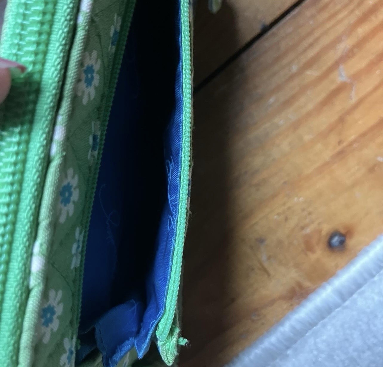 Vera Bradley Green Wristlet Wallet Apple Green ID Credit Card Zip Around