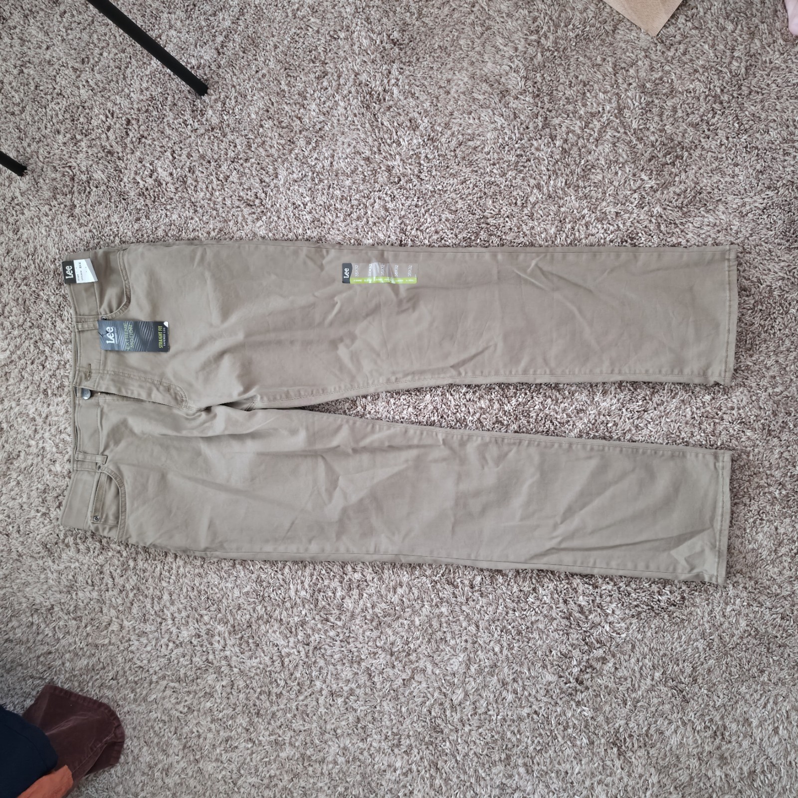 Lee Extreme Motion Men’s Khaki Straight Fit Pants 35×32 NWT