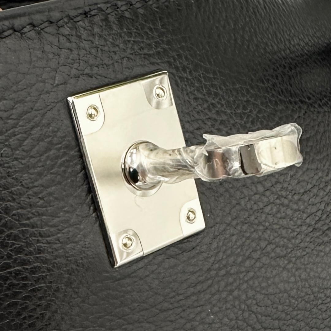 Hermes Pochette Kelly Evergrain Black SV Hardware 150888