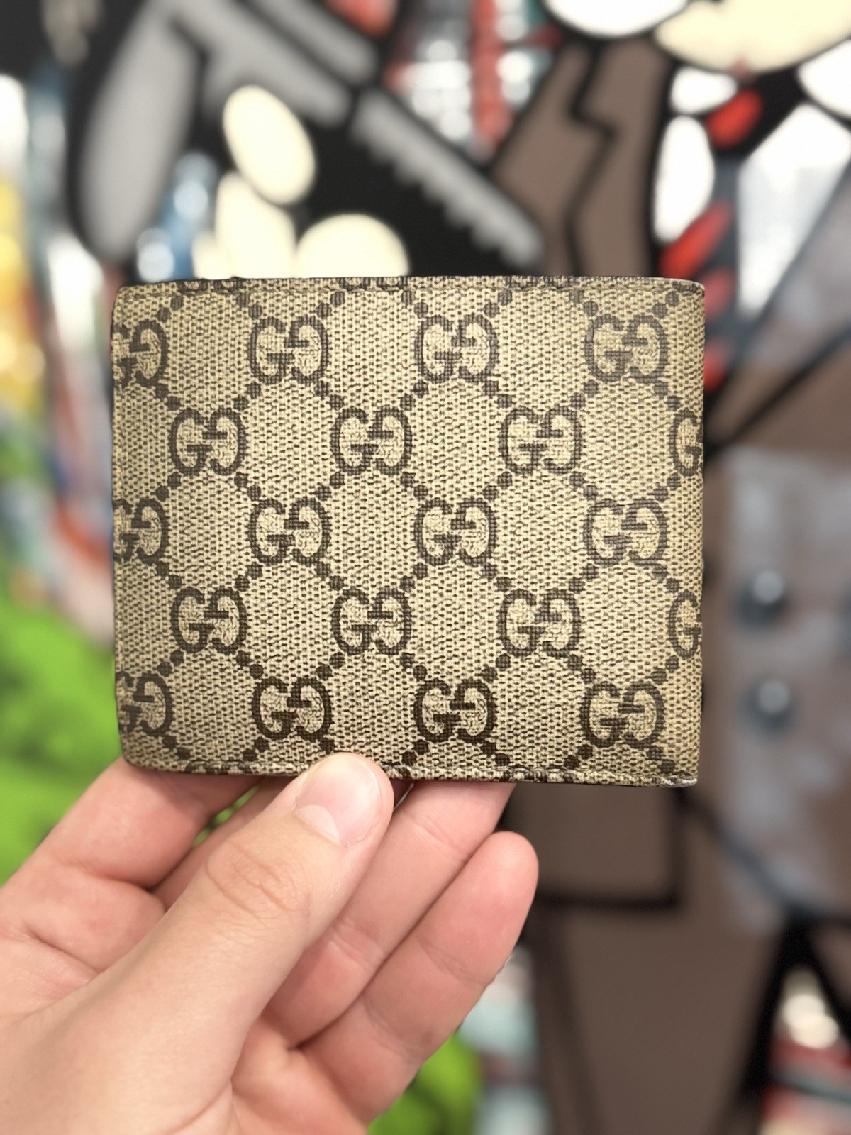 Gucci Tiger Wallet — Beige— Great Condition