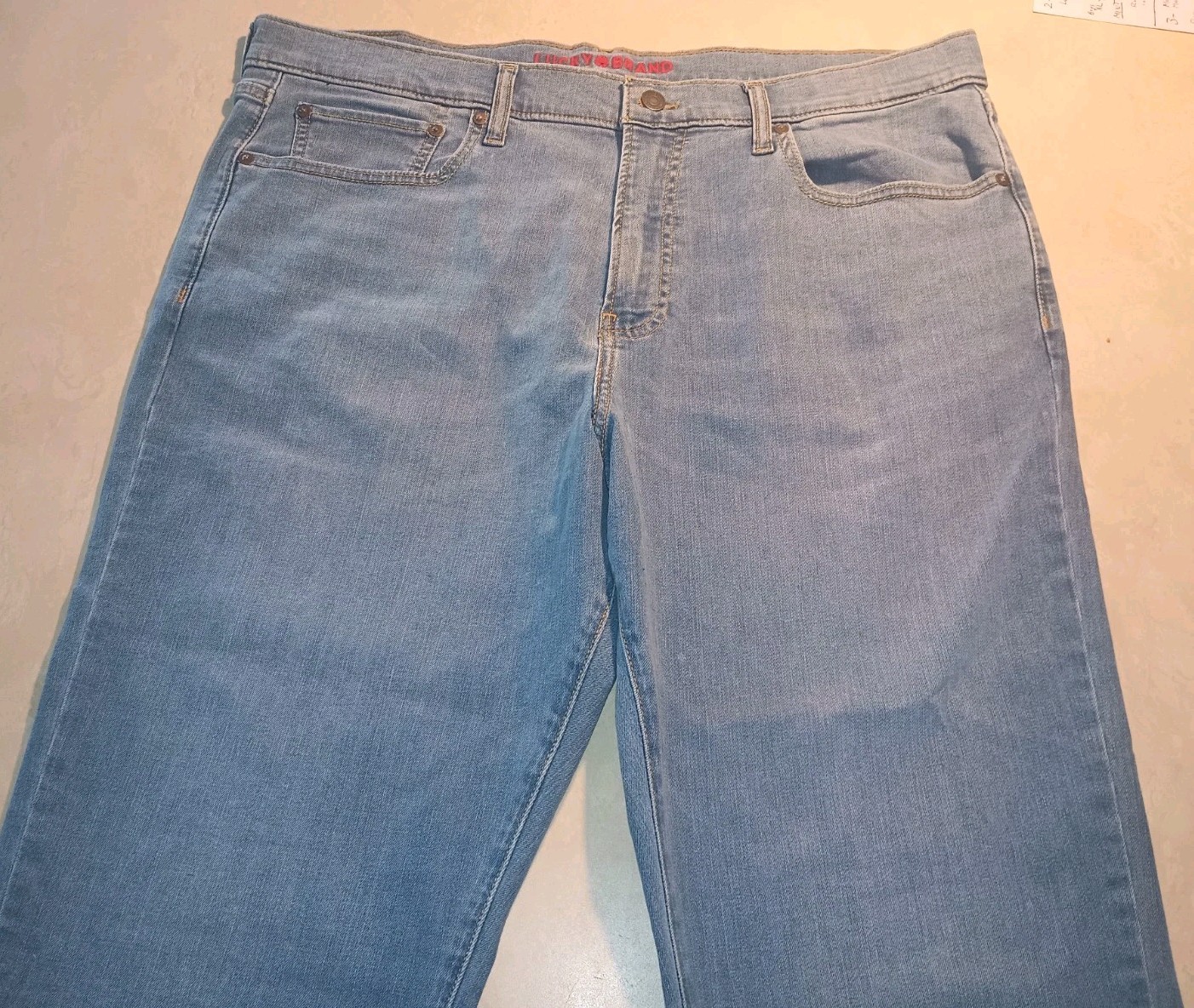 Men’s LUCKY BRAND Denim Jeans – 410 Athletic Straight – SZ 38×32 – NEW (No tag)