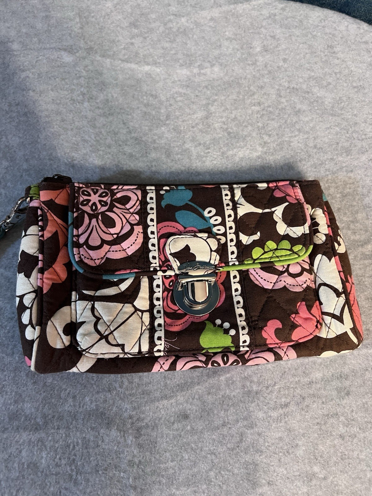 Vera Bradley Lola Floral Quilted Zip-Around Wristlet Wallet Strap Push Lock
